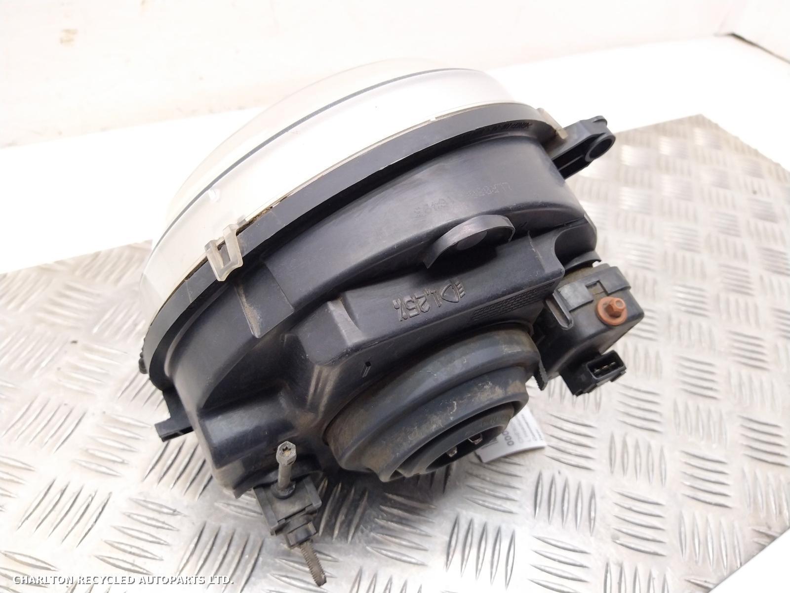 View Auto part L Headlamp JEEP CHEROKEE 2003