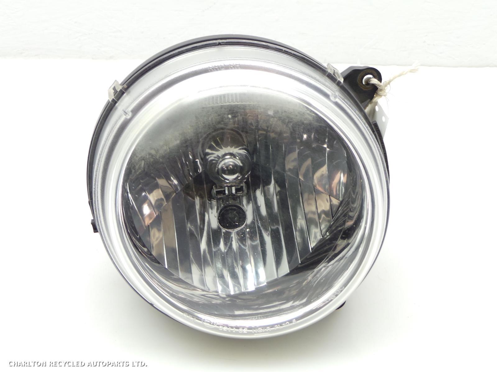 View Auto part R Headlamp JEEP CHEROKEE 2002