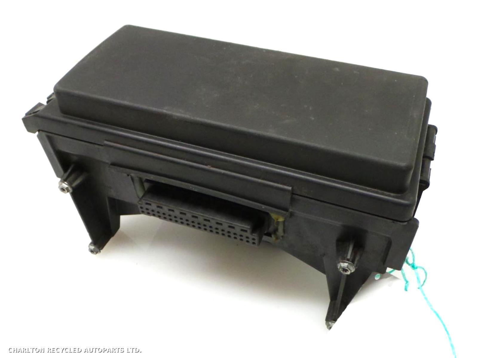 View Auto part Fuse Box JEEP COMMANDER 2007