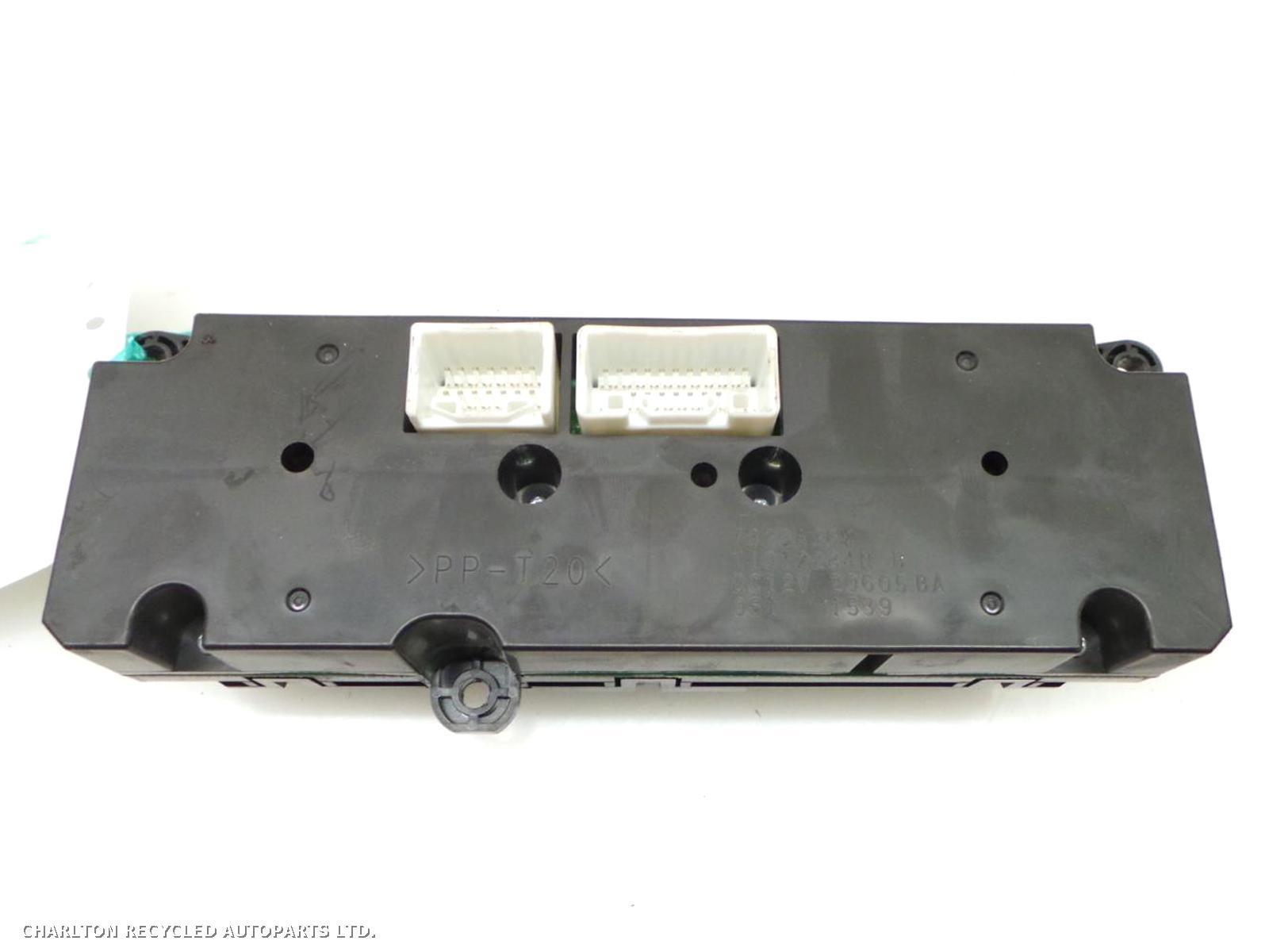 View Auto part Heater/AC Controller MITSUBISHI L200 2013