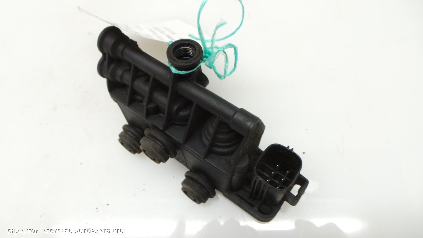 View Auto part VALVE BLOCK-ACT.SUSP LAND ROVER DISCOVERY 2007