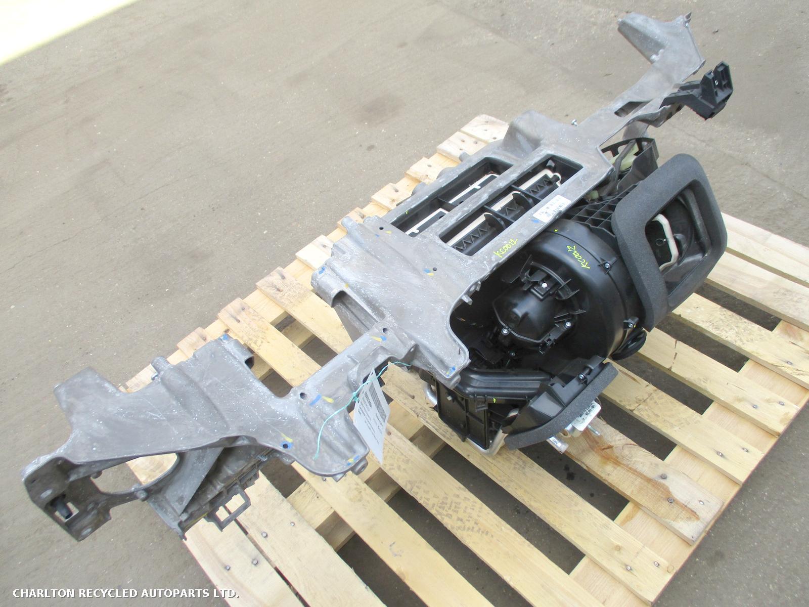 View Auto part Heater Motor/Assembly LAND ROVER RANGE ROVER EVOQUE 2015