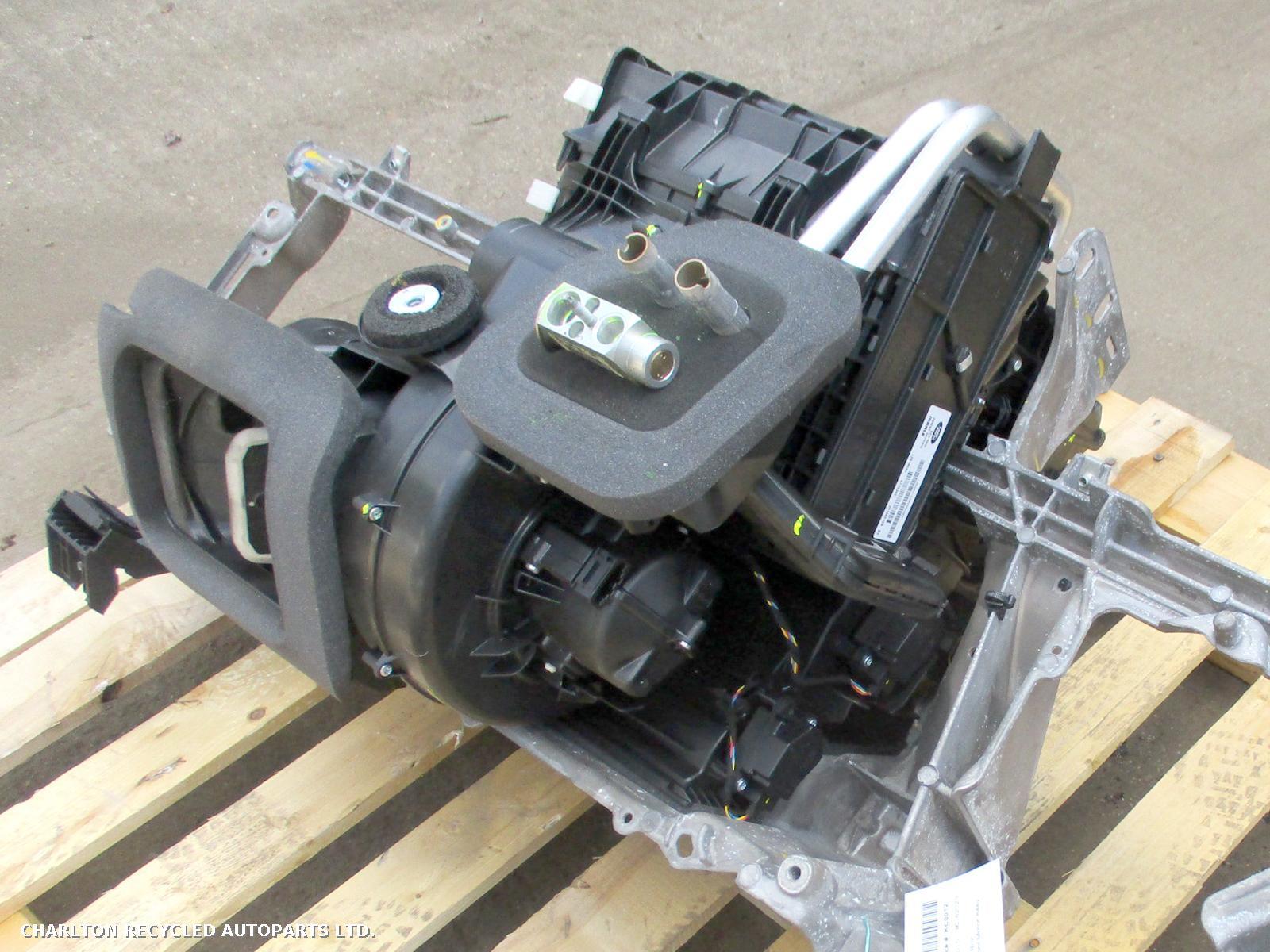 View Auto part Heater Motor/Assembly LAND ROVER RANGE ROVER EVOQUE 2015