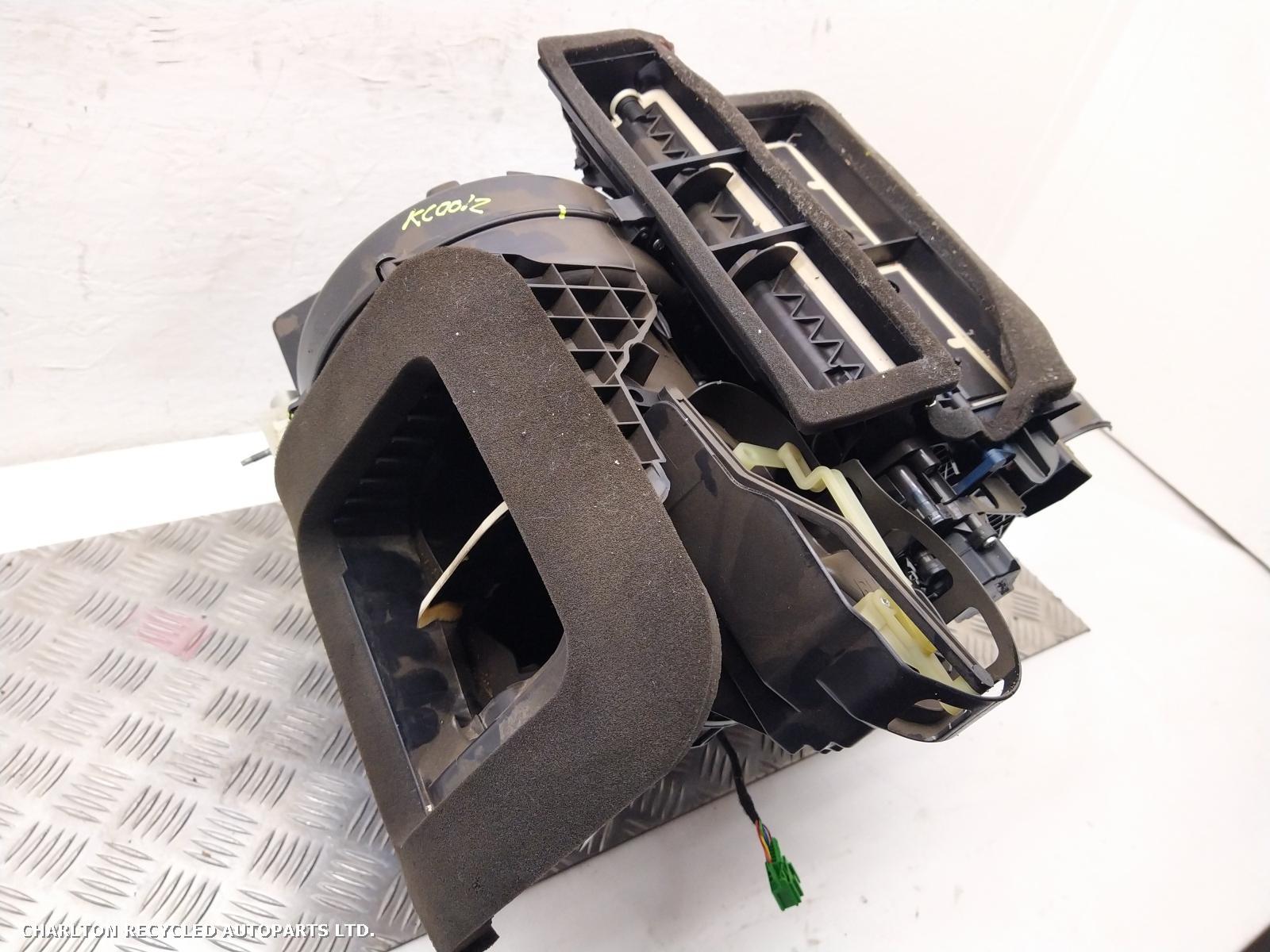 View Auto part Heater Motor/Assembly LAND ROVER RANGE ROVER EVOQUE 2015