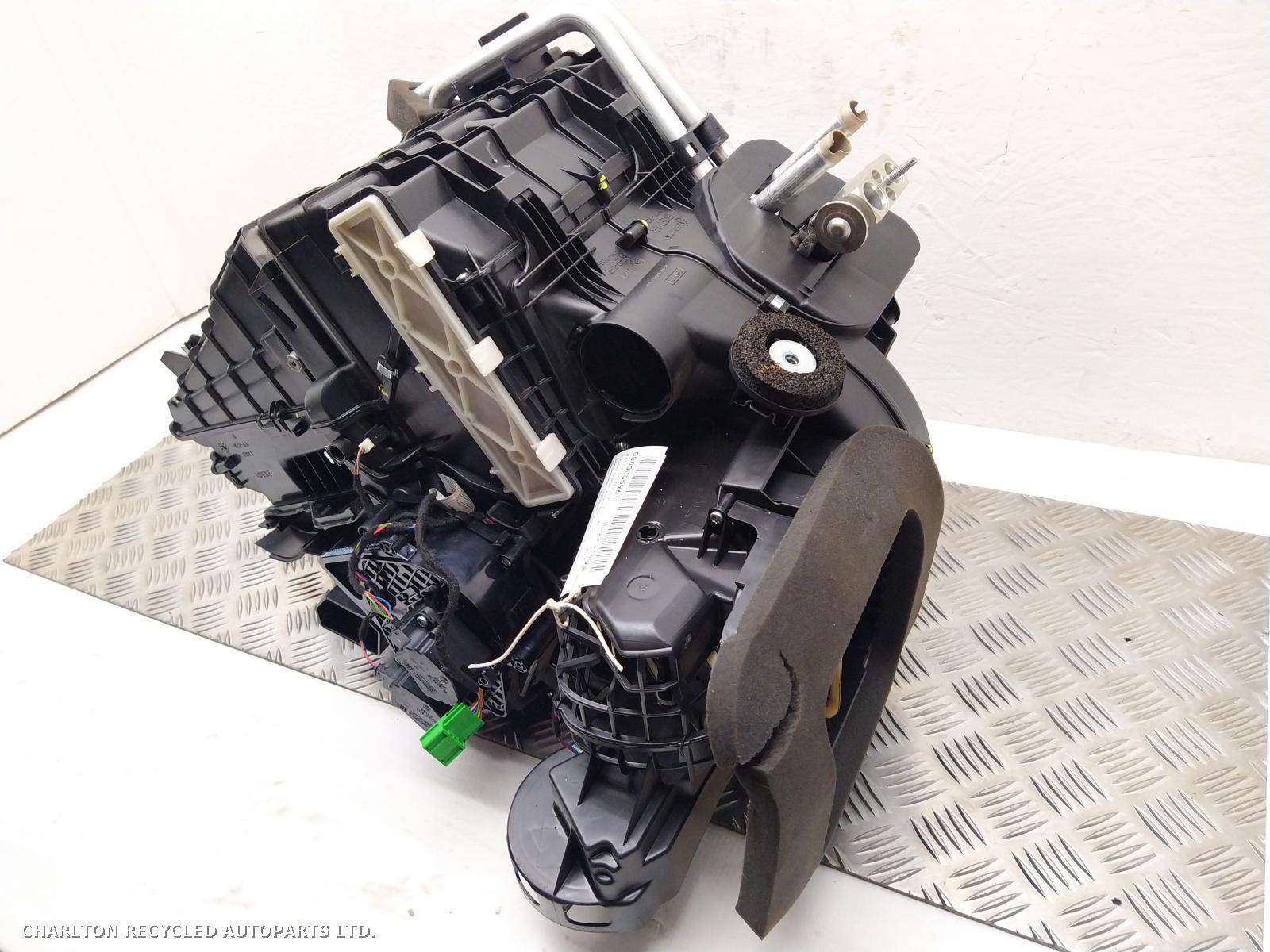View Auto part Heater Motor/Assembly LAND ROVER RANGE ROVER EVOQUE 2015