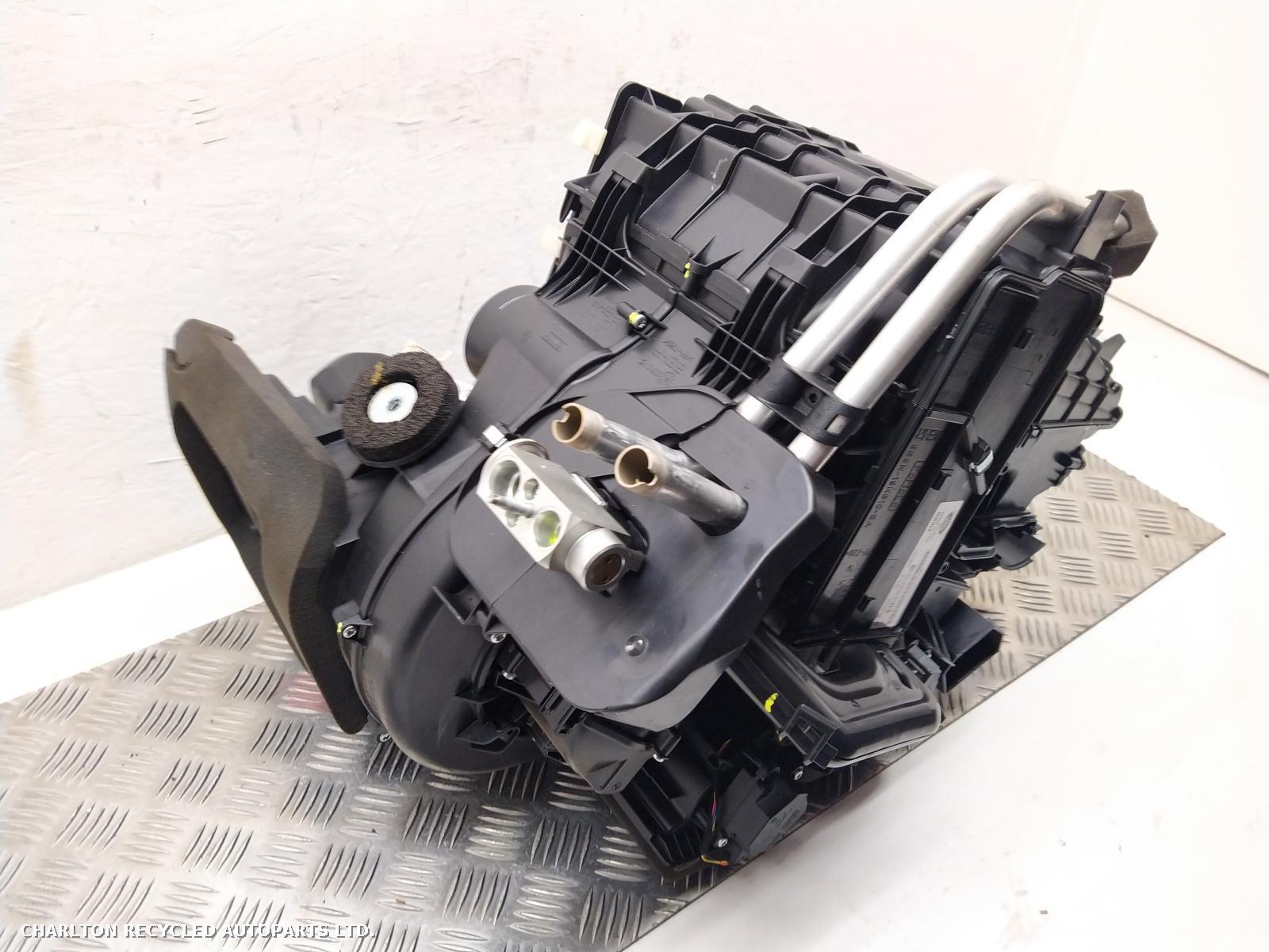 View Auto part Heater Motor/Assembly LAND ROVER RANGE ROVER EVOQUE 2015