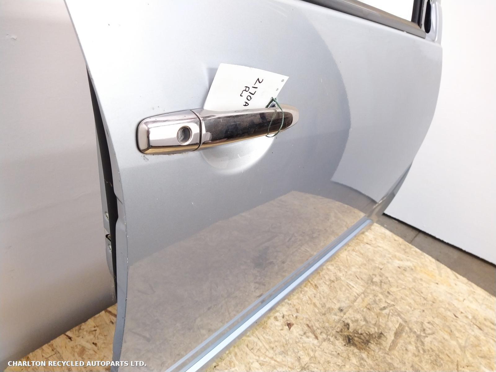 View Auto part R Front Door MITSUBISHI OUTLANDER 2010