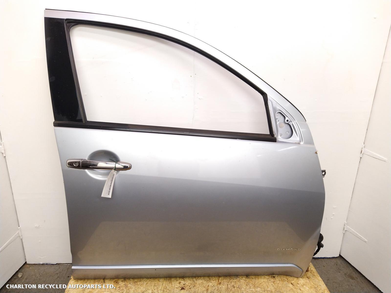 View Auto part R Front Door MITSUBISHI OUTLANDER 2010