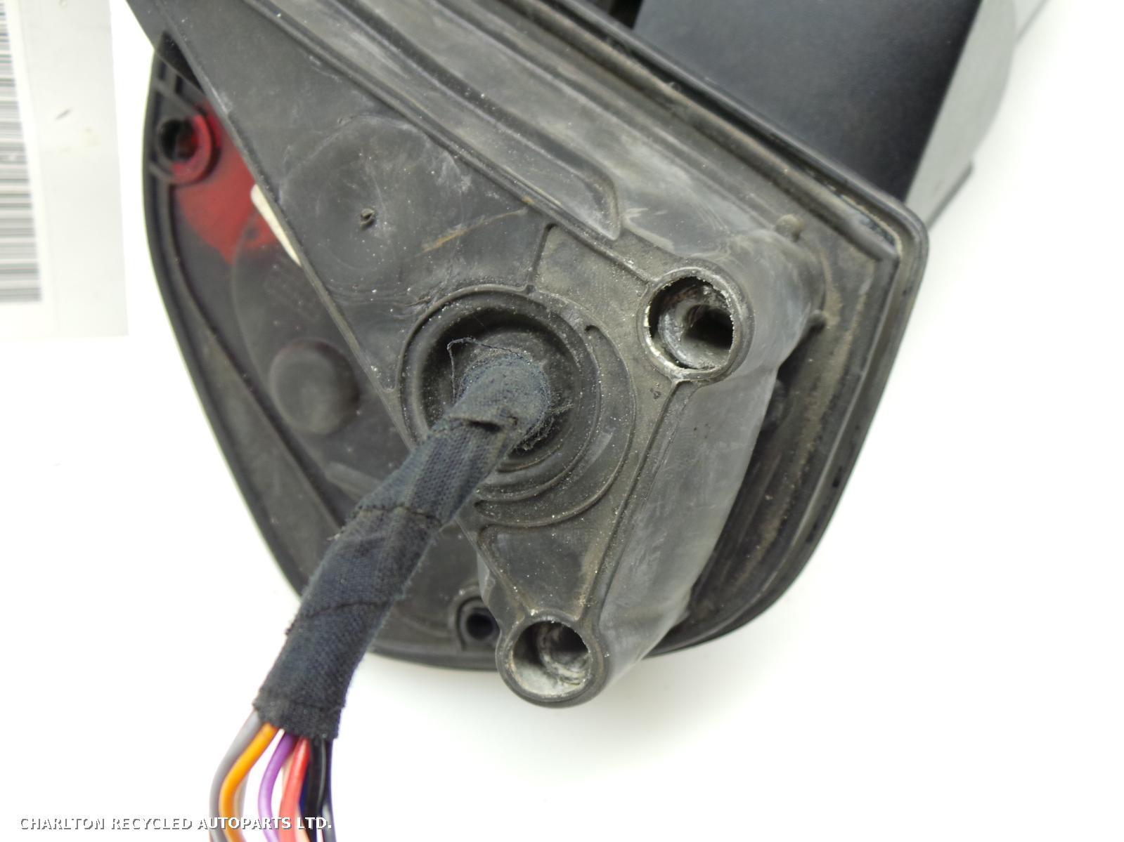 View Auto part R Door Mirror LAND ROVER RANGE ROVER SPORT 2006