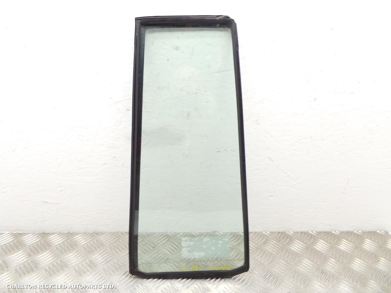 View Auto part RR Quarter Light TOYOTA LAND CRUISER 2001