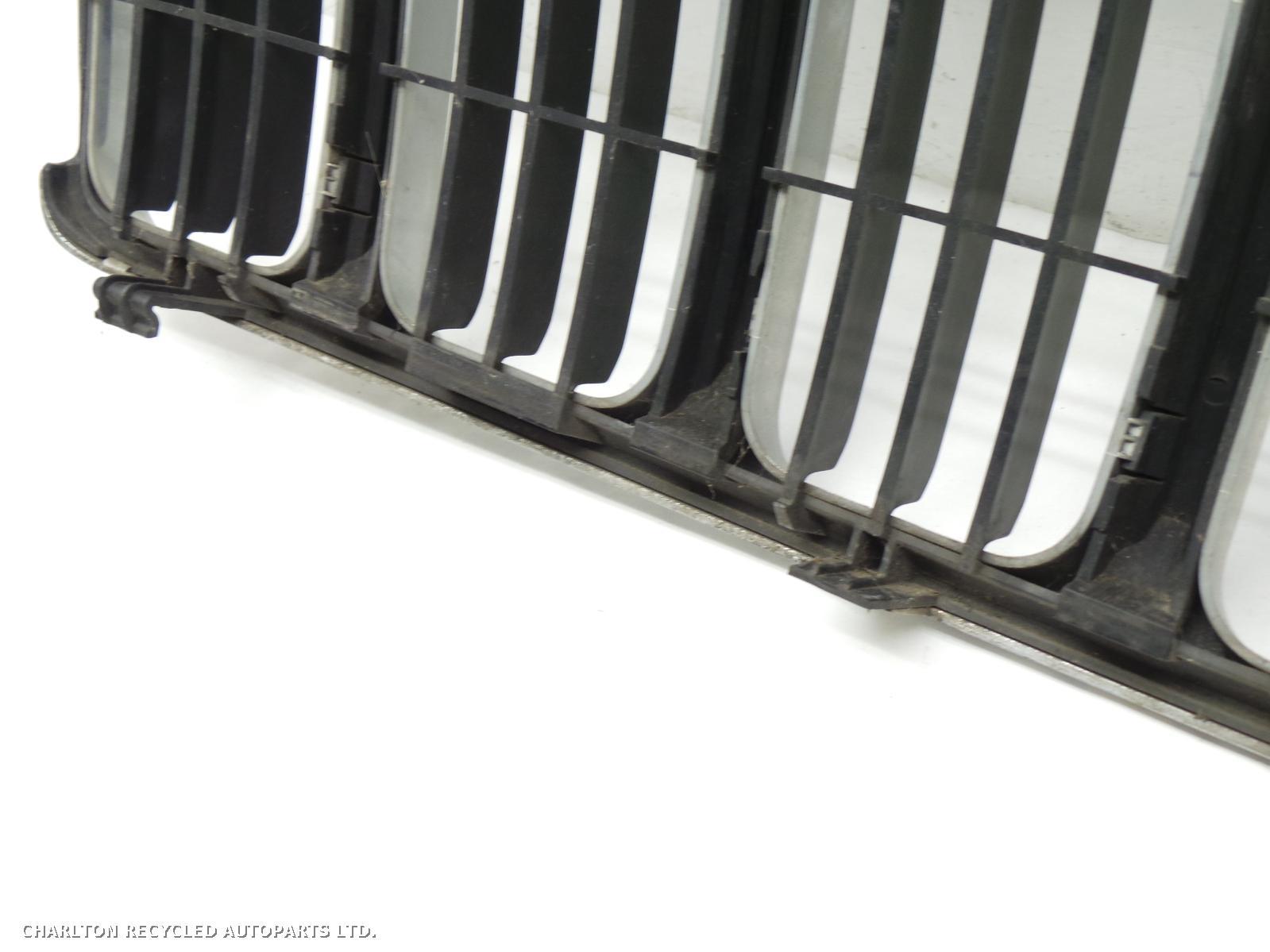 View Auto part Grille JEEP GRAND CHEROKEE 2006