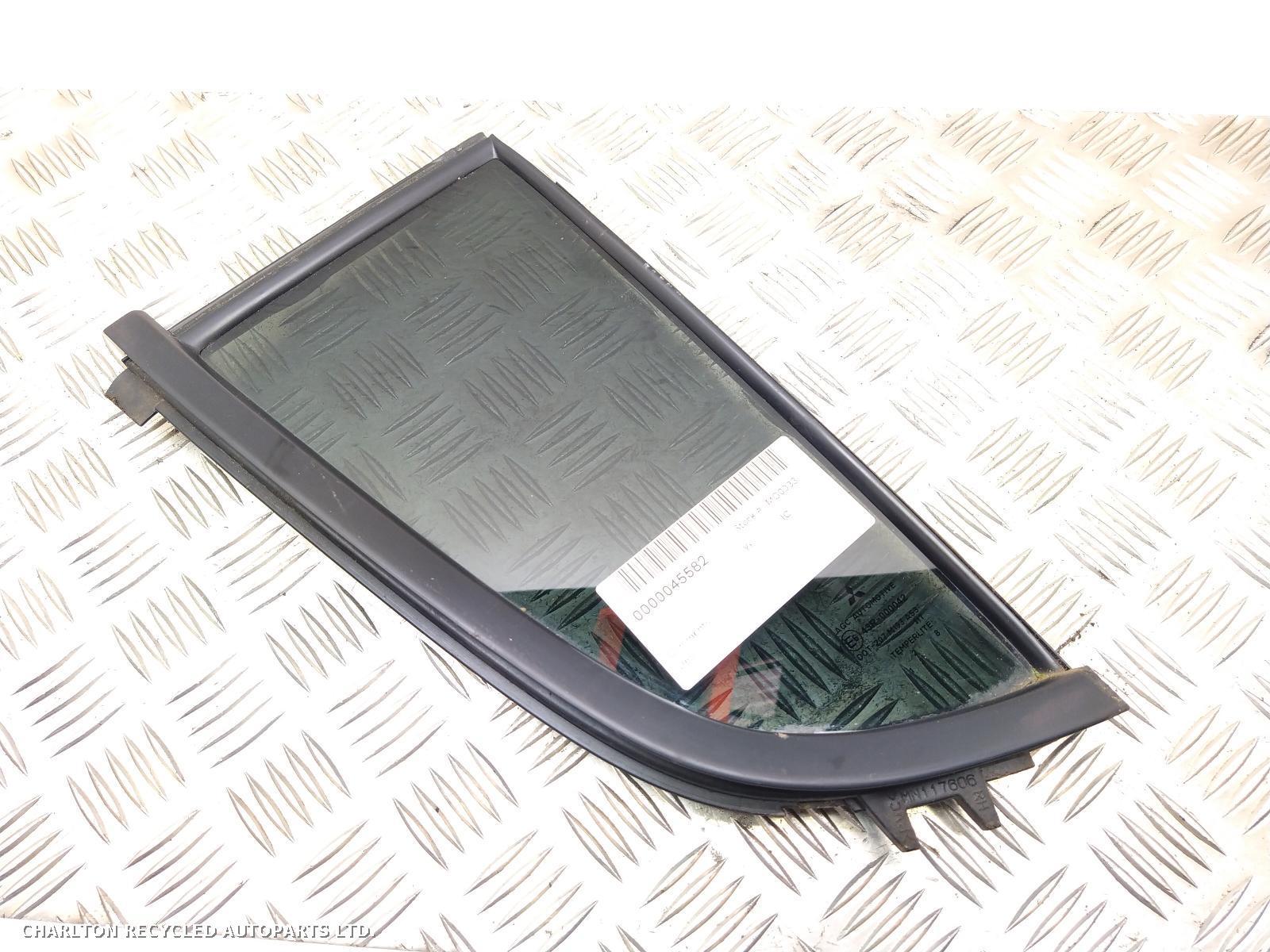 2010 MITSUBISHI L200 RR Quarter Light View Auto part RR Quarter Light MITSUBISHI L200 2010