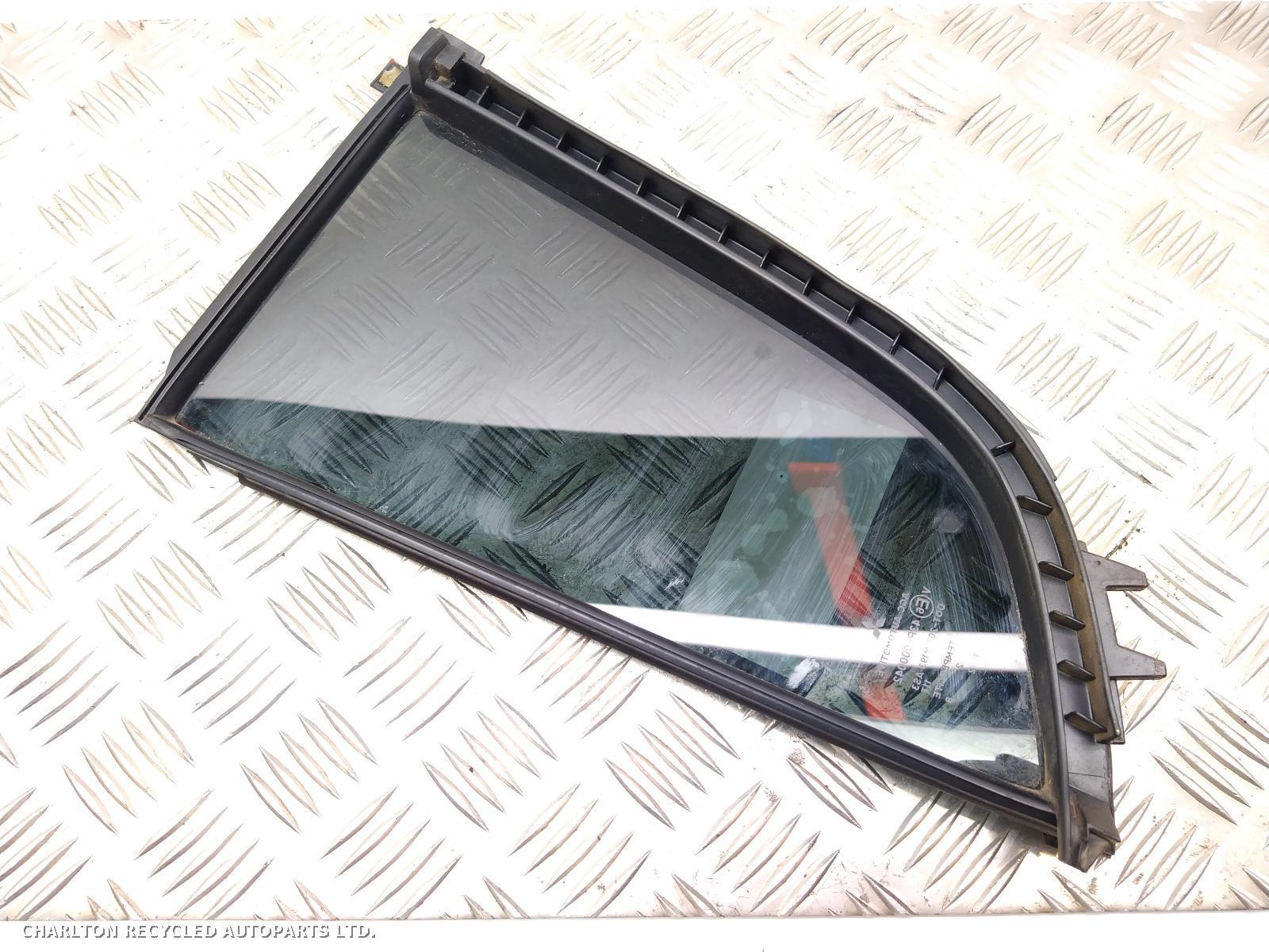 2010 MITSUBISHI L200 RR Quarter Light View Auto part RR Quarter Light MITSUBISHI L200 2010