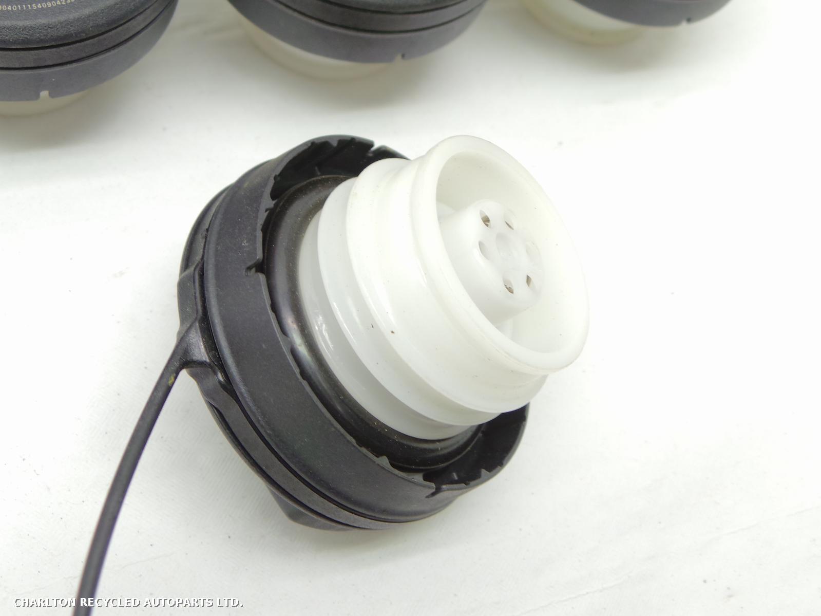 View Auto part Fuelcap ISUZU D-MAX 2019