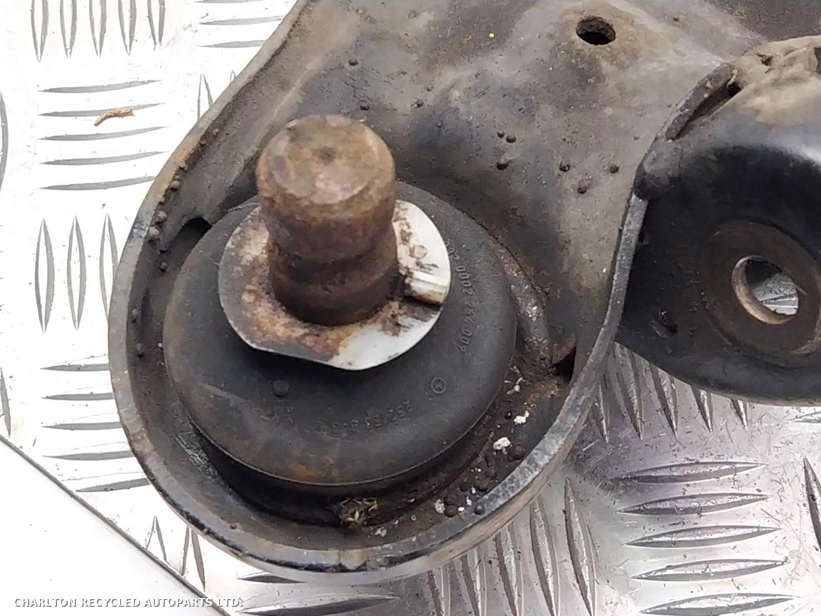 View Auto part LF Lower Control Arm NISSAN NAVARA 2007