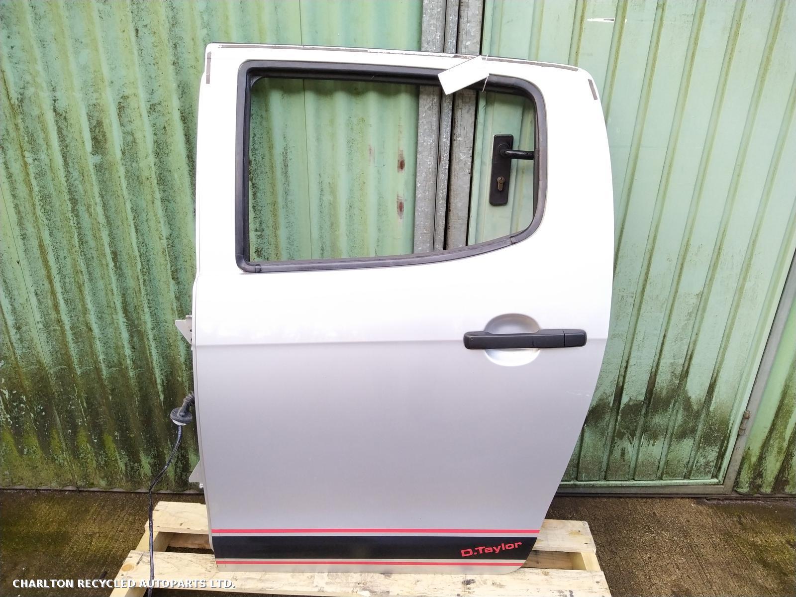 View Auto part L Rear Door ISUZU D-MAX 2017