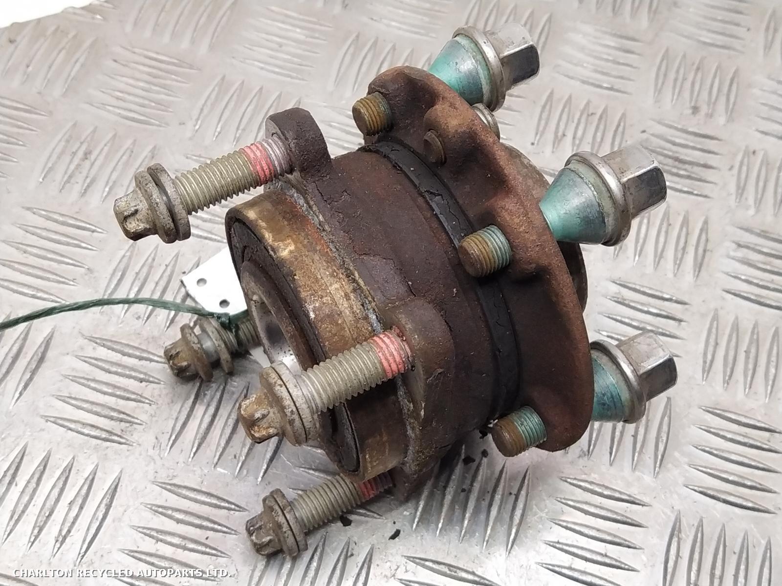 2014 JEEP CHEROKEE LR Hub/Stub Axle Assembly View Auto part LR Hub/Stub Axle Assembly JEEP CHEROKEE 2014