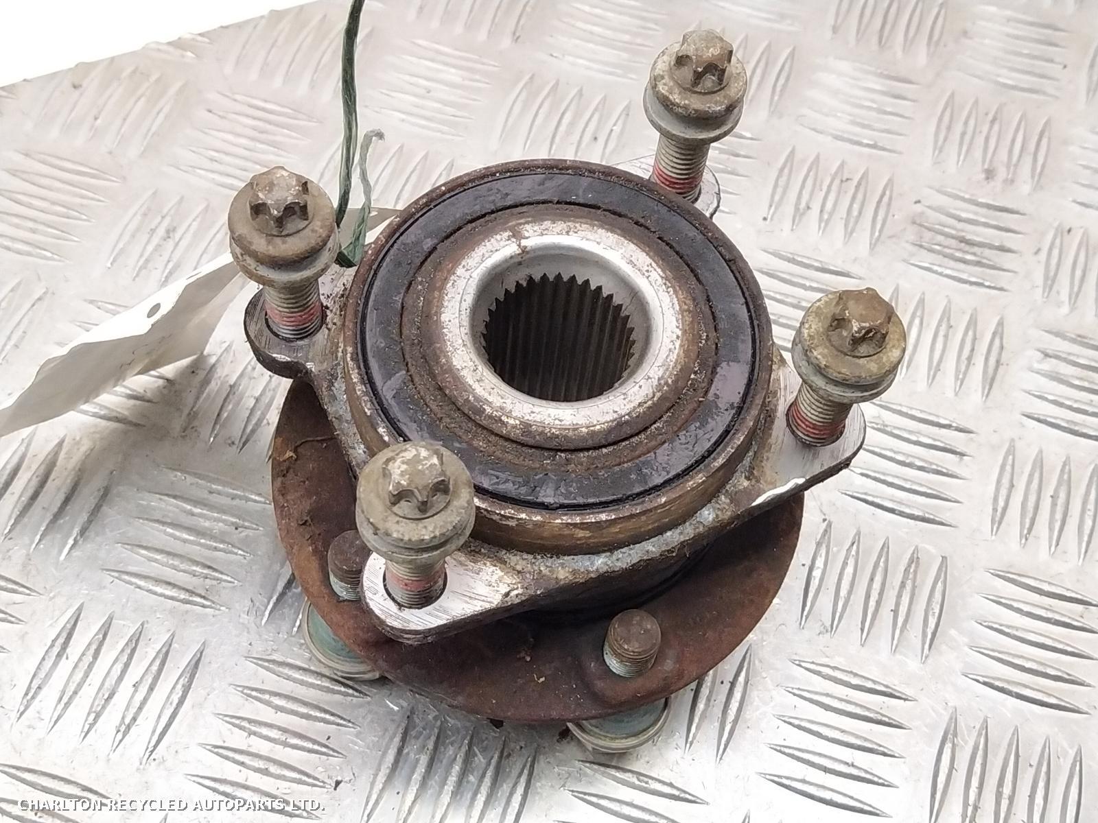 2014 JEEP CHEROKEE LR Hub/Stub Axle Assembly View Auto part LR Hub/Stub Axle Assembly JEEP CHEROKEE 2014