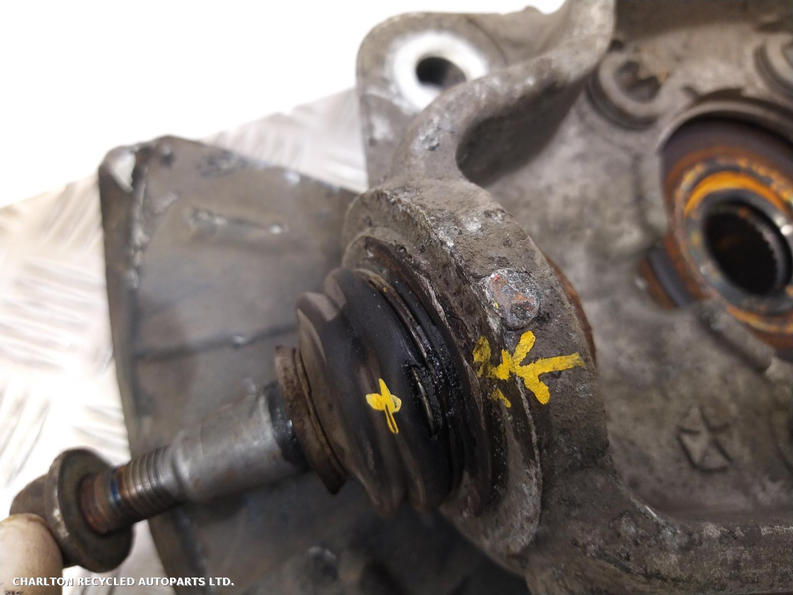 2014 JEEP CHEROKEE RF Hub/Stub Axle Assembly View Auto part RF Hub/Stub Axle Assembly JEEP CHEROKEE 2014