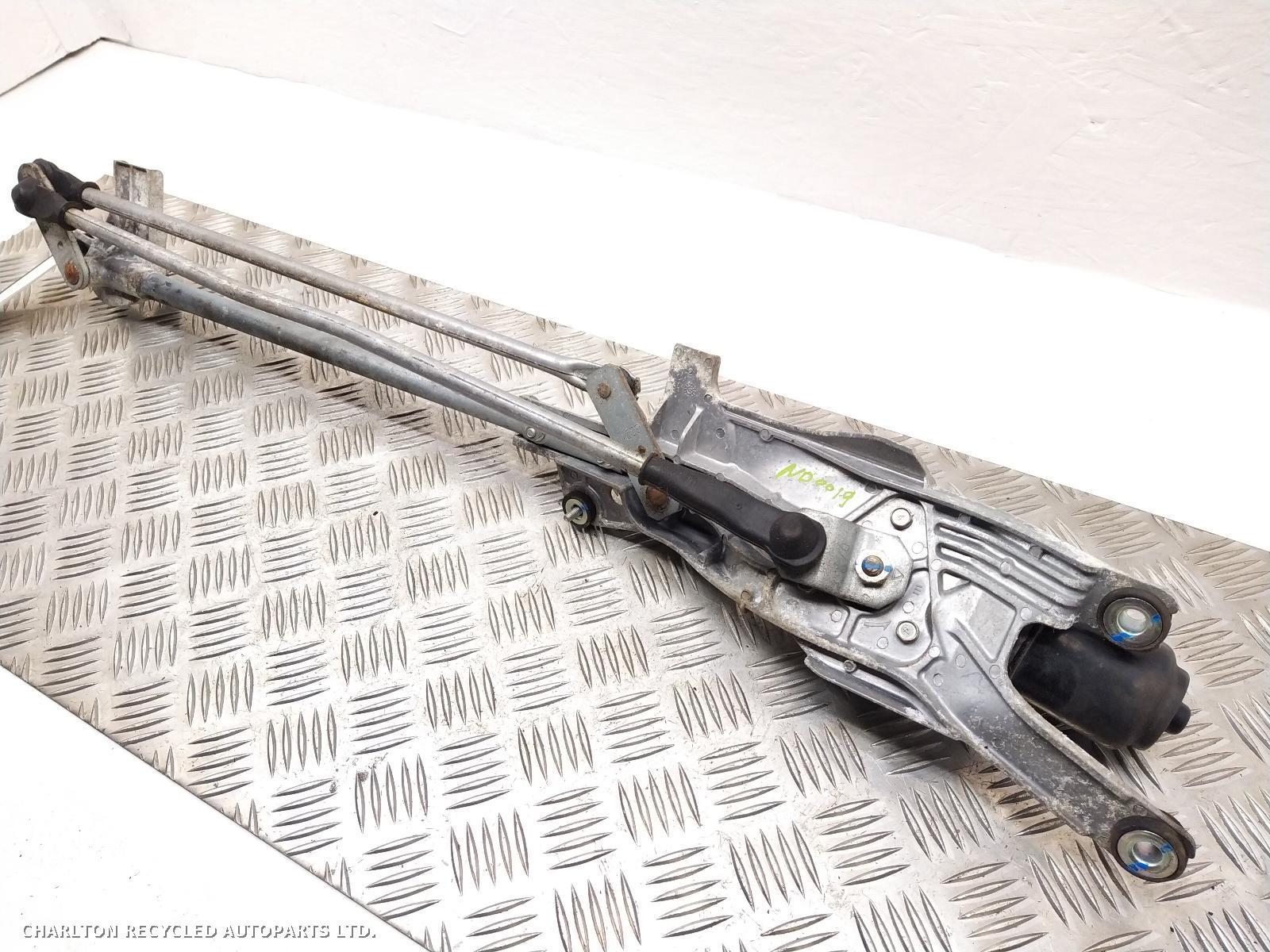 View Auto part Wiper Motor Front MITSUBISHI L200 2013