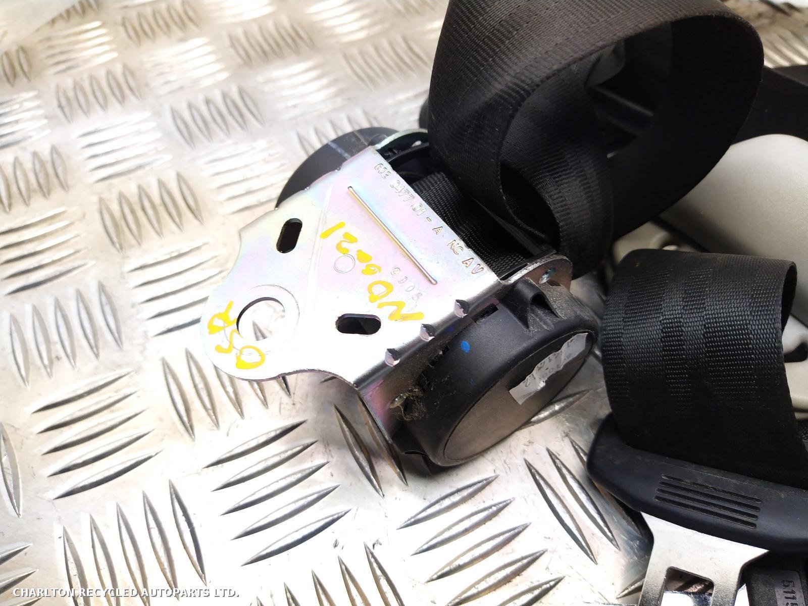 View Auto part Seat Belt TOYOTA HILUX 2014