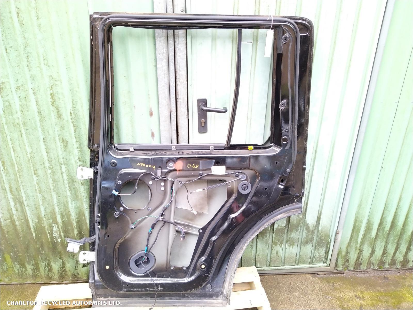 View Auto part R Rear Door LAND ROVER DISCOVERY 2011