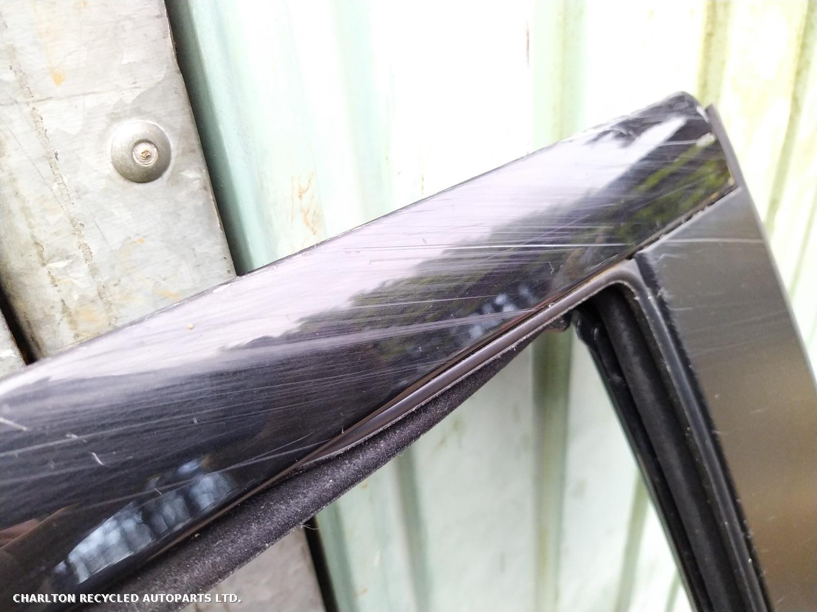 View Auto part R Rear Door LAND ROVER DISCOVERY 2011