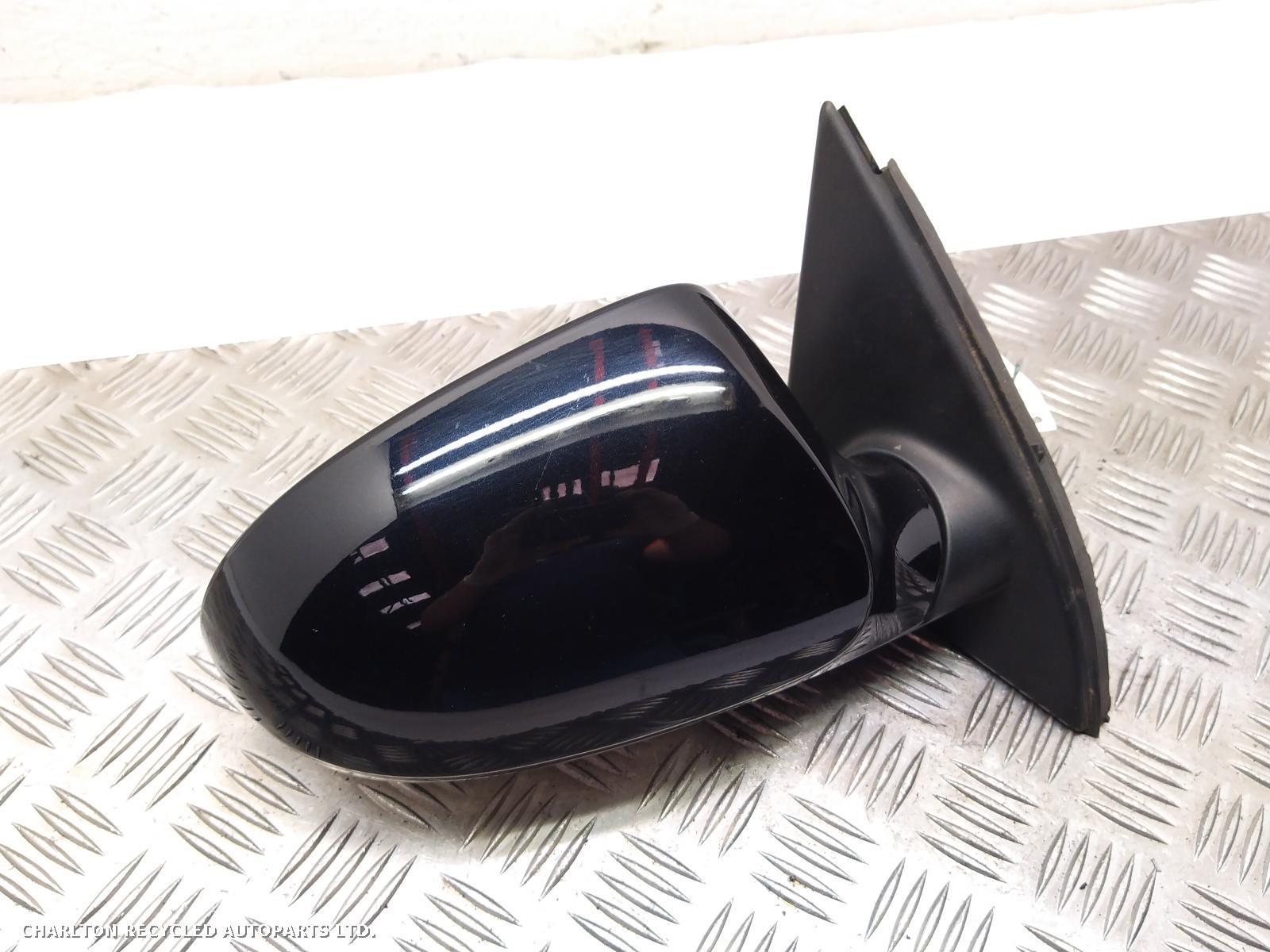 View Auto part R Door Mirror VOLKSWAGEN PASSAT 2008