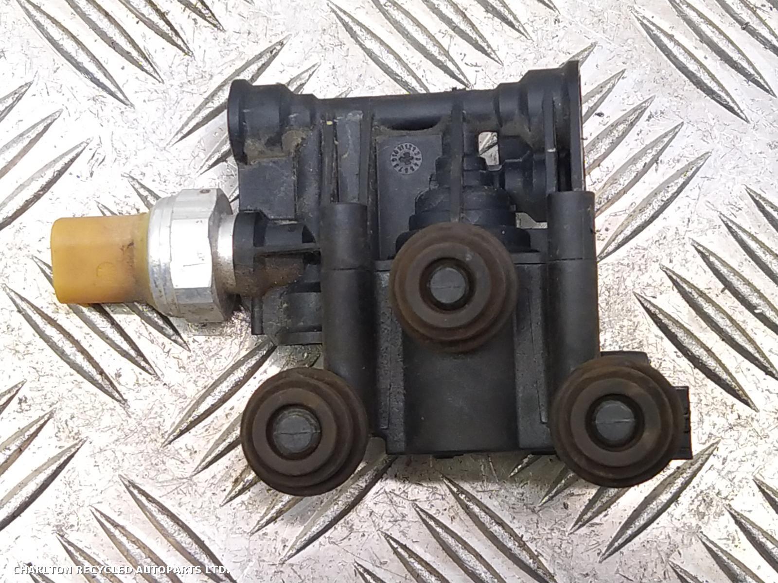 View Auto part VALVE BLOCK-ACT.SUSP LAND ROVER DISCOVERY 2011