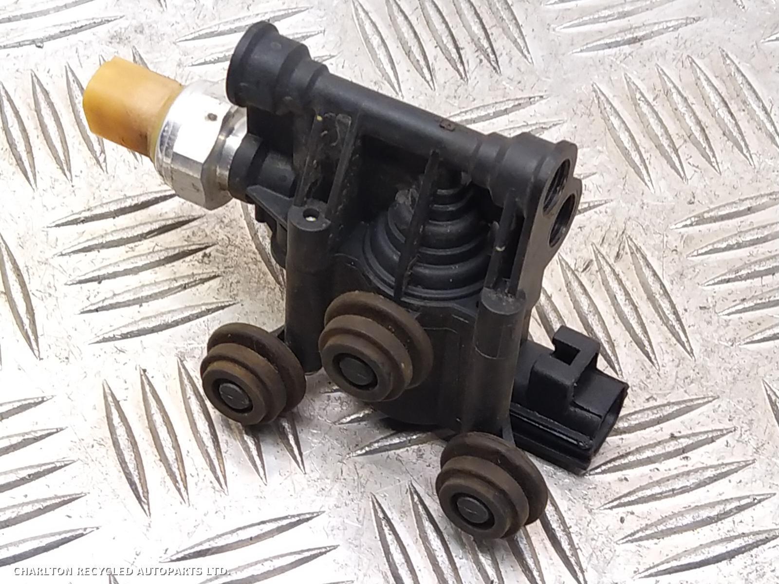 2011 LAND ROVER DISCOVERY VALVE BLOCK-ACT.SUSP View Auto part VALVE BLOCK-ACT.SUSP LAND ROVER DISCOVERY 2011