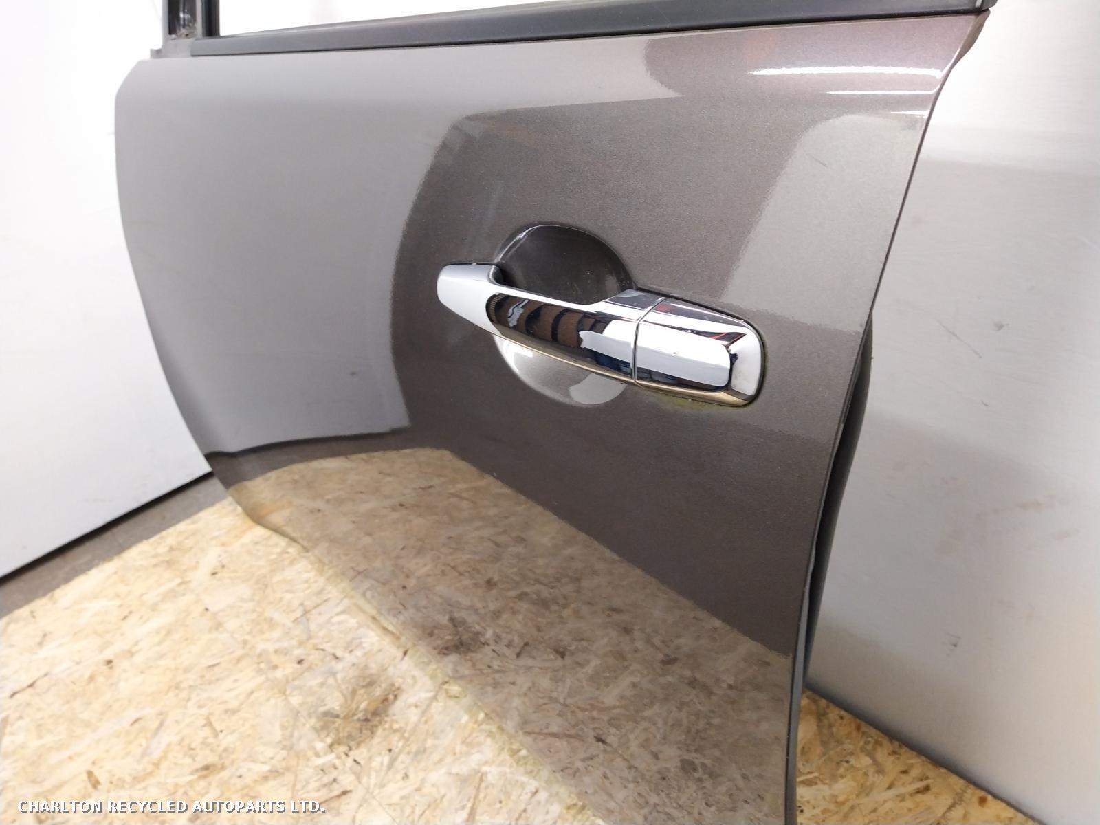 View Auto part L Front Door MITSUBISHI L200 2014