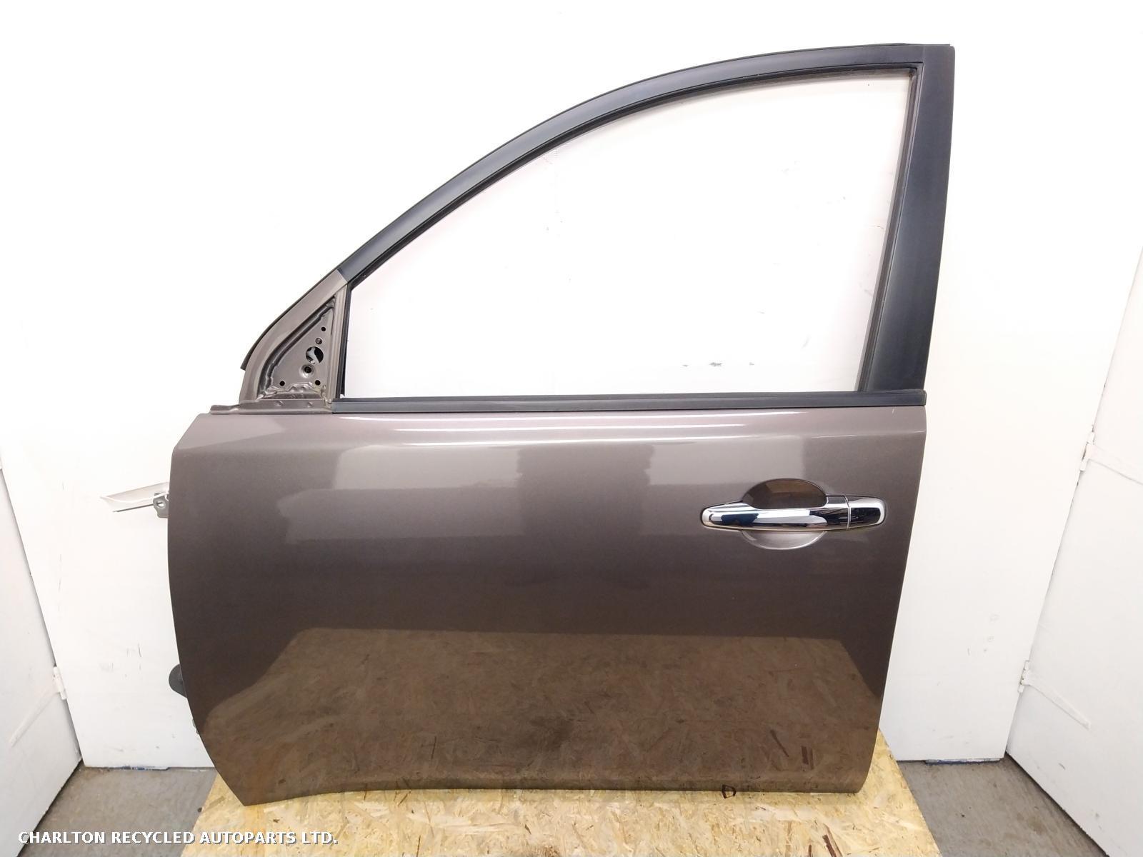 View Auto part L Front Door MITSUBISHI L200 2014