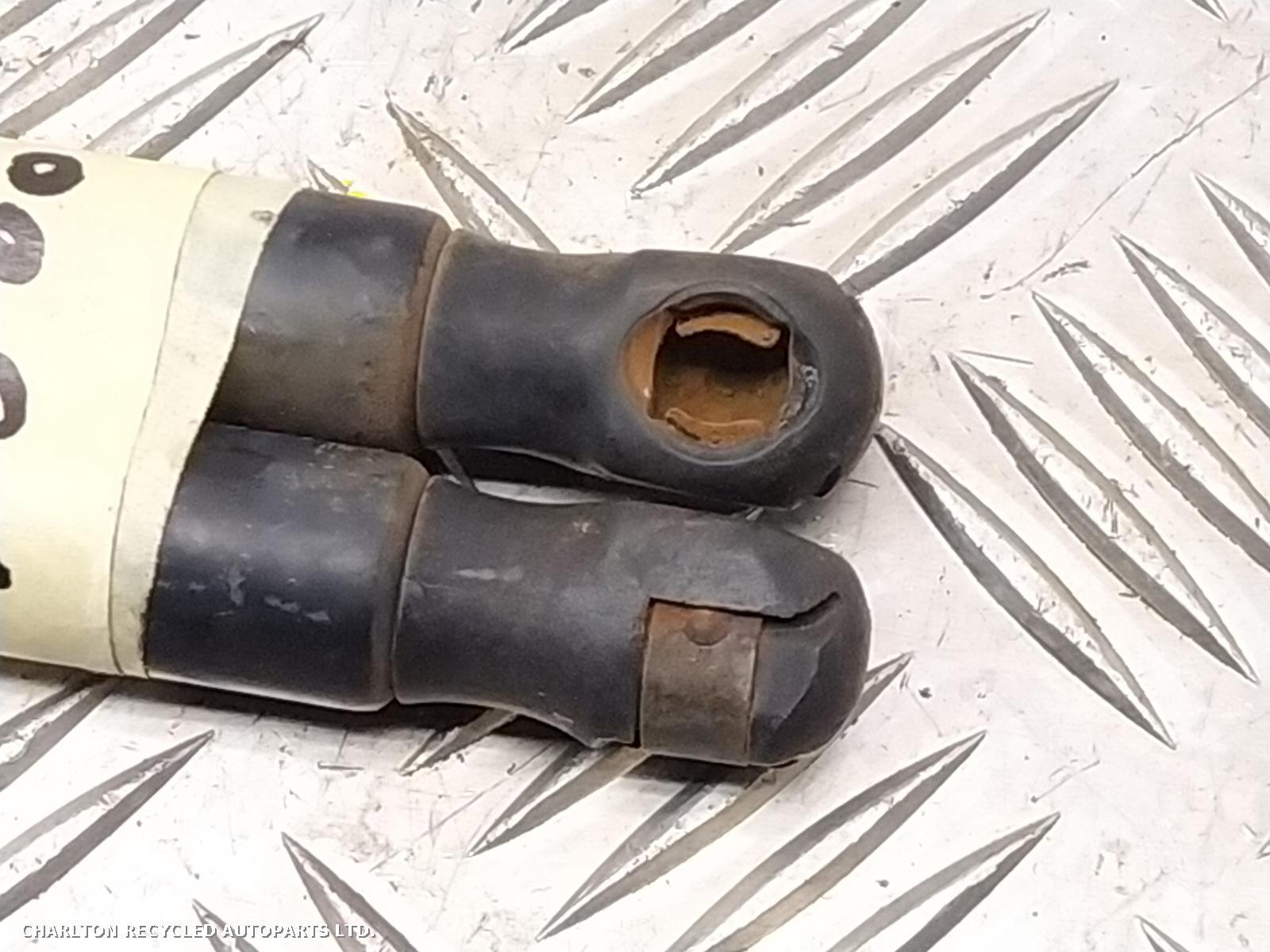2008 LAND ROVER FREELANDER Hatch Strut/Shock View Auto part Hatch Strut/Shock LAND ROVER FREELANDER 2008