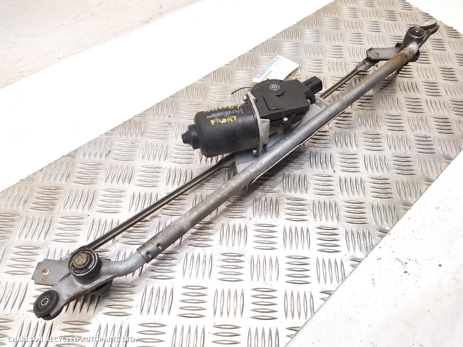 2006 JEEP GRAND CHEROKEE Wiper Motor Front View Auto part Wiper Motor Front JEEP GRAND CHEROKEE 2006