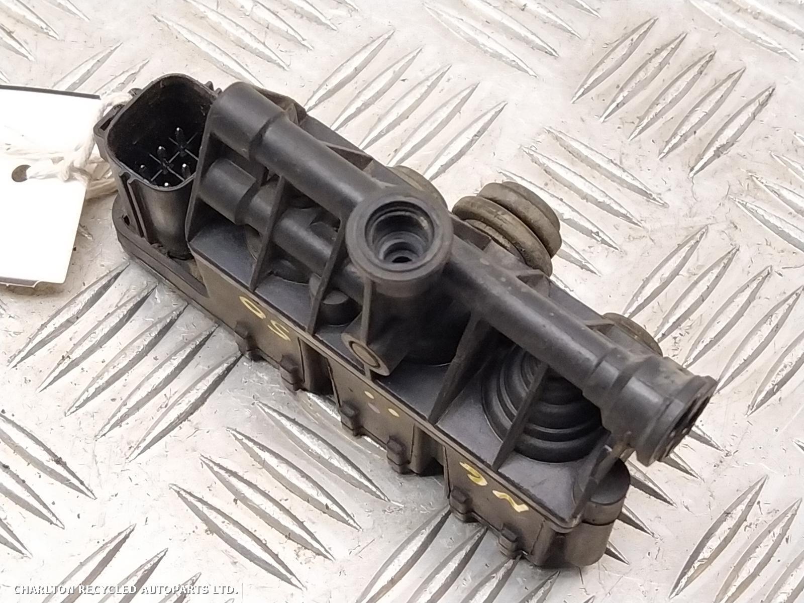 View Auto part VALVE BLOCK-ACT.SUSP LAND ROVER RANGE ROVER SPORT 2007