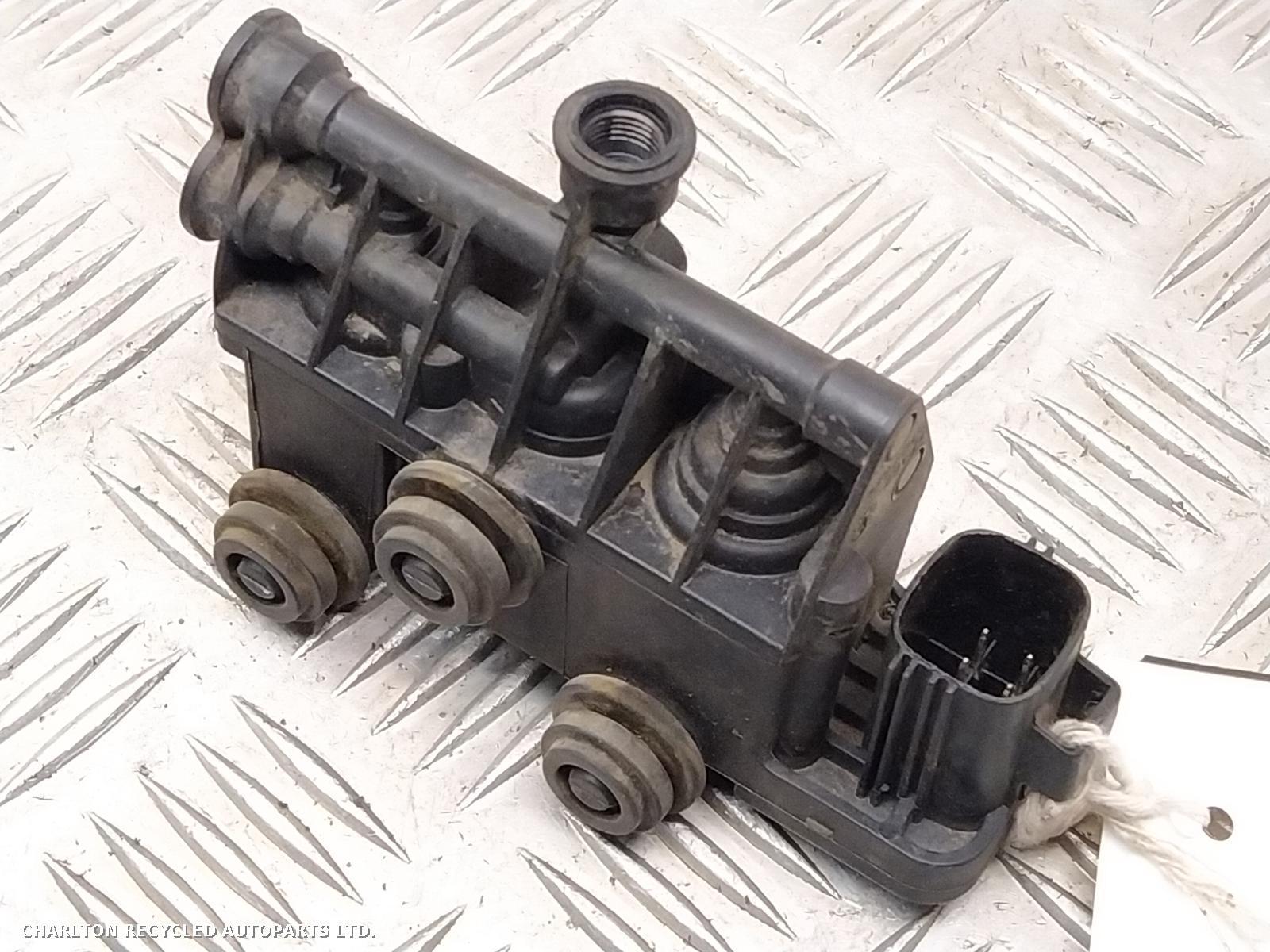View Auto part VALVE BLOCK-ACT.SUSP LAND ROVER RANGE ROVER SPORT 2007