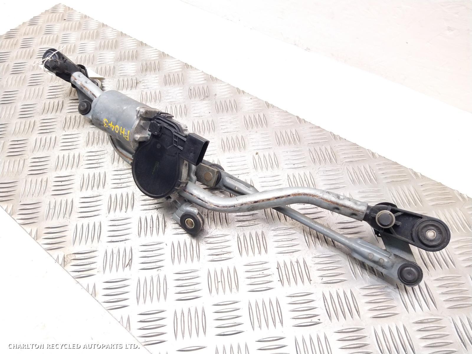 2016 JEEP RENEGADE Wiper Motor Front View Auto part Wiper Motor Front JEEP RENEGADE 2016