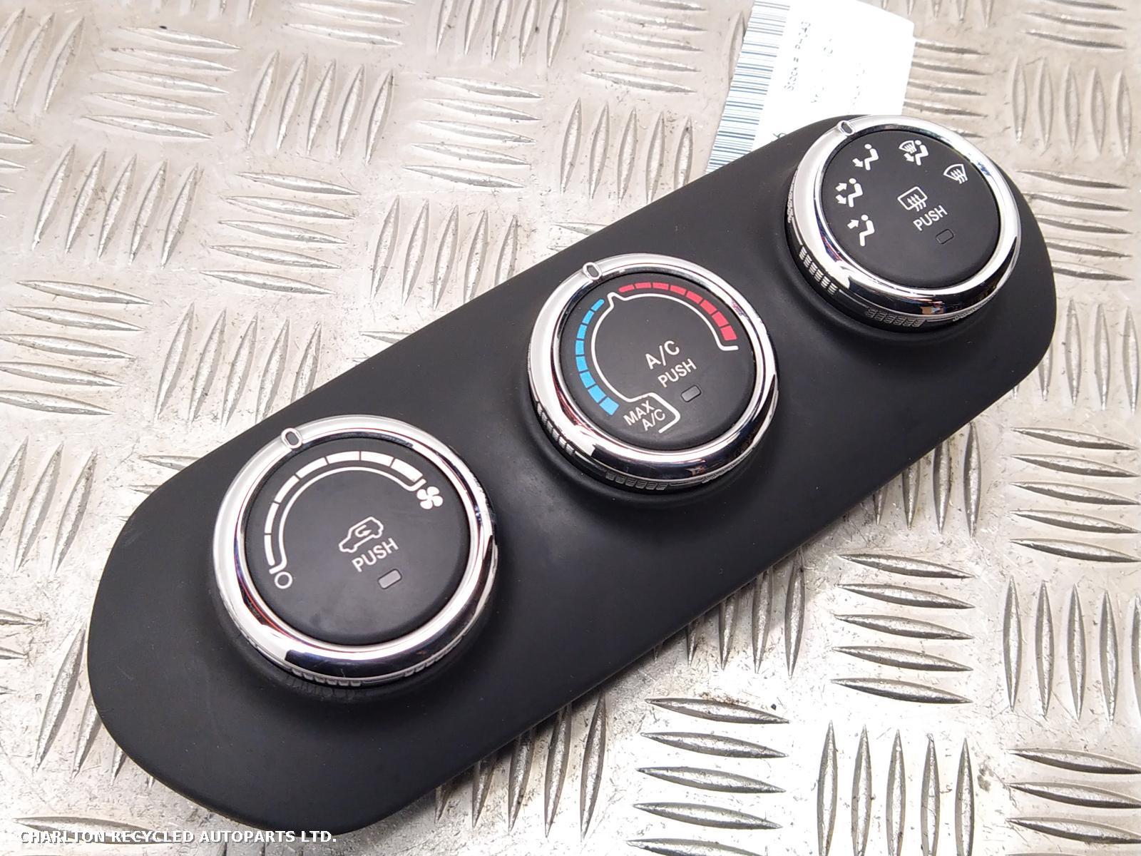 2016 JEEP RENEGADE Heater/AC Controller View Auto part Heater/AC Controller JEEP RENEGADE 2016