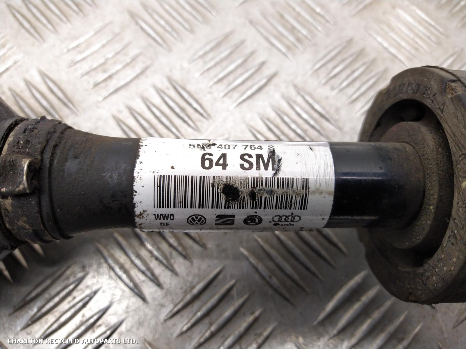 2008 VOLKSWAGEN TIGUAN Right Driveshaft View Auto part Right Driveshaft VOLKSWAGEN TIGUAN 2008