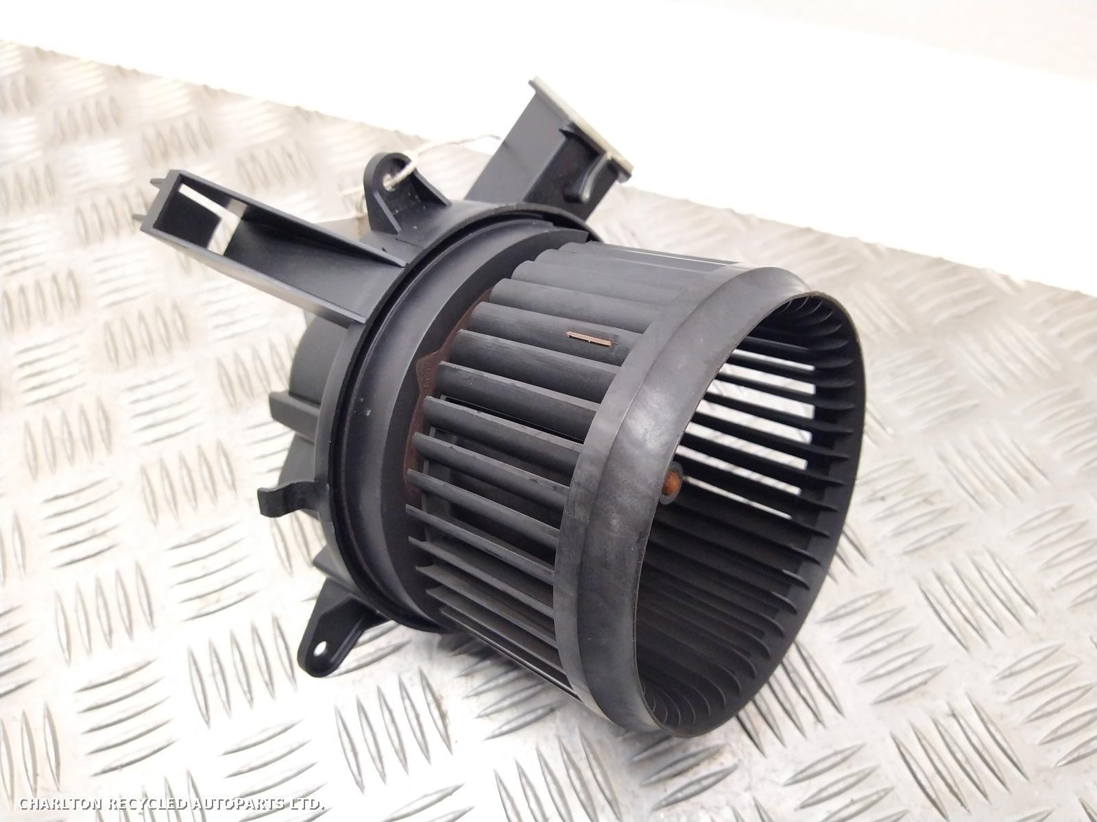 2016 JEEP RENEGADE Heater Motor/Assembly View Auto part Heater Motor/Assembly JEEP RENEGADE 2016
