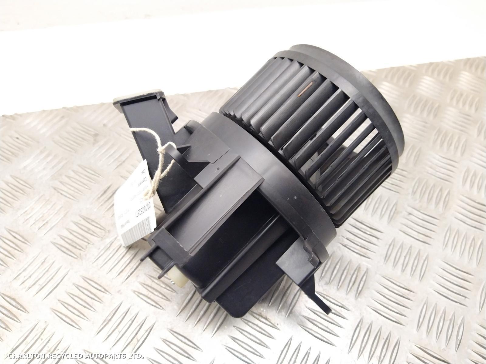 2016 JEEP RENEGADE Heater Motor/Assembly View Auto part Heater Motor/Assembly JEEP RENEGADE 2016