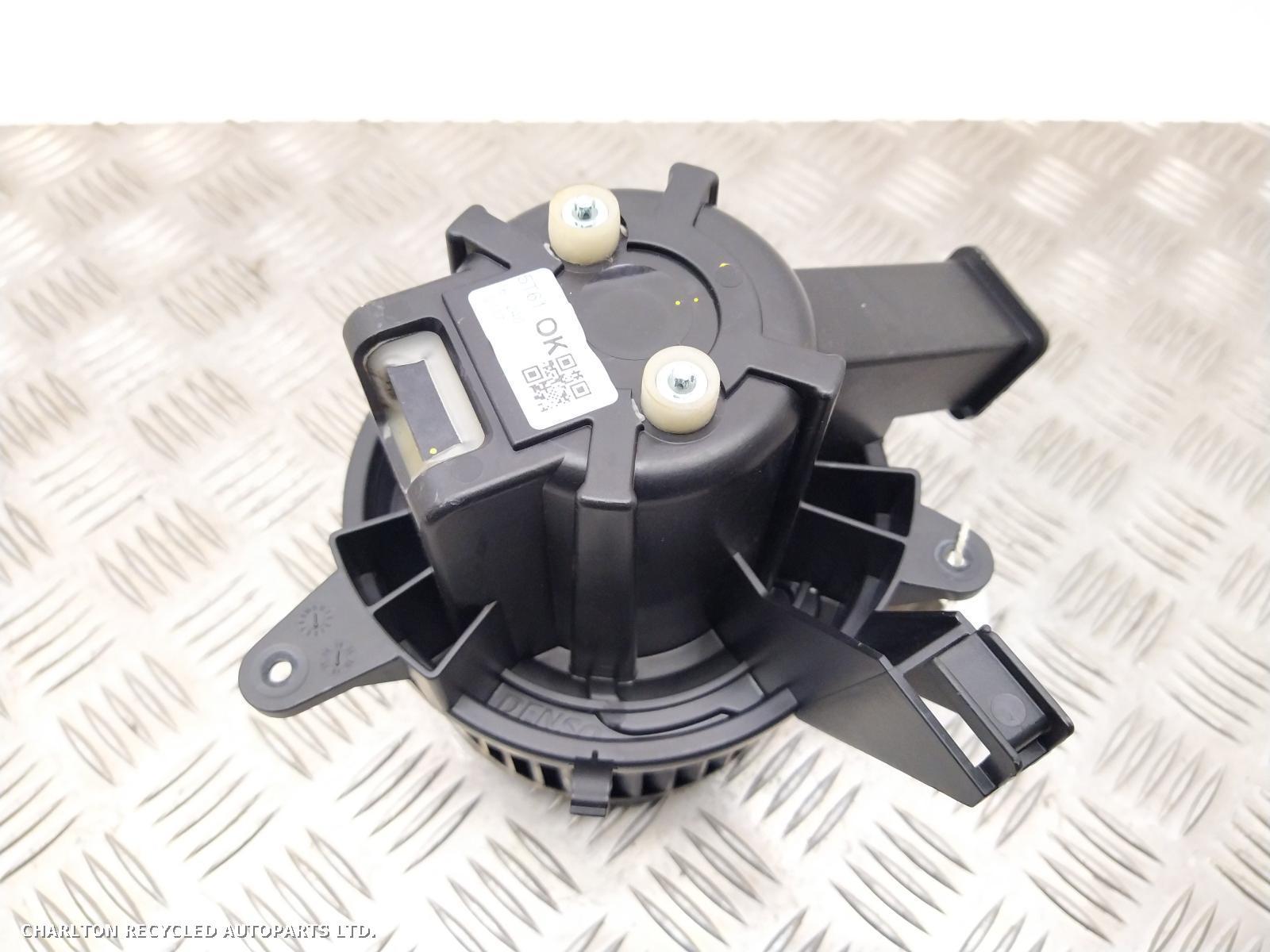2016 JEEP RENEGADE Heater Motor/Assembly View Auto part Heater Motor/Assembly JEEP RENEGADE 2016