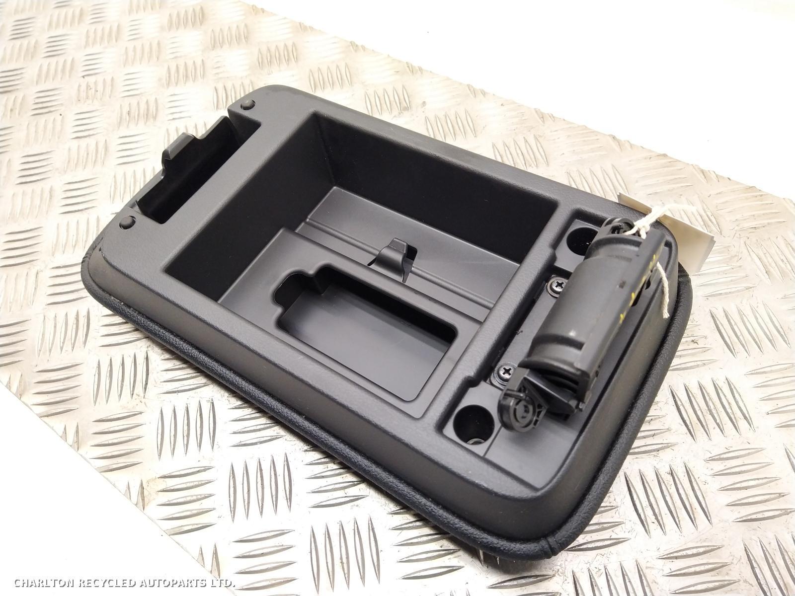 2015 MITSUBISHI OUTLANDER Armrest View Auto part Armrest MITSUBISHI OUTLANDER 2015