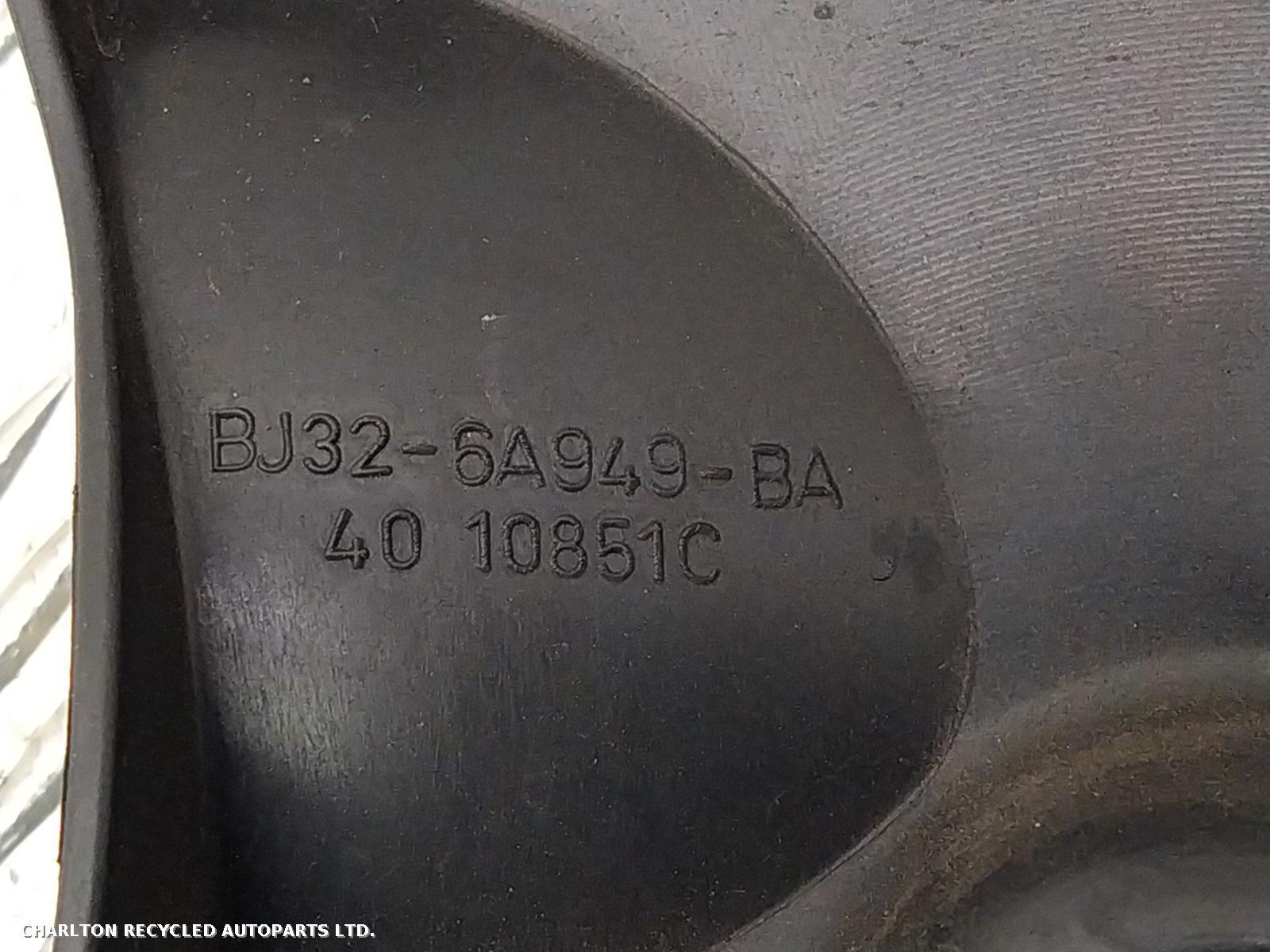 View Auto part Engine Cover LAND ROVER RANGE ROVER EVOQUE 2013
