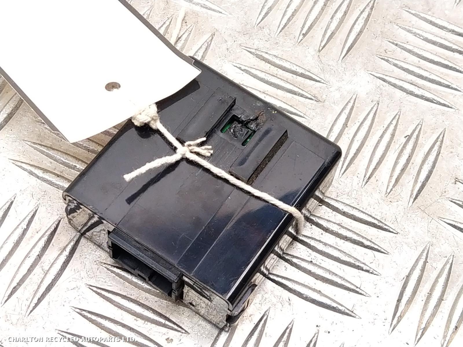 View Auto part ECU MITSUBISHI L200 2013