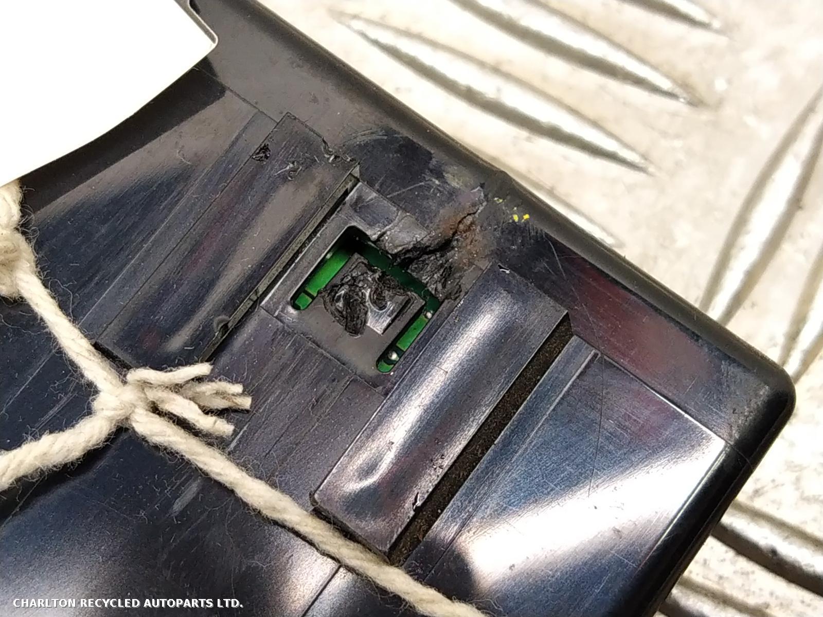 View Auto part ECU MITSUBISHI L200 2013