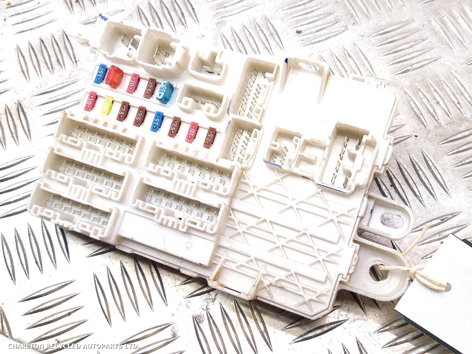 View Auto part Fuse Box TOYOTA HILUX 2012