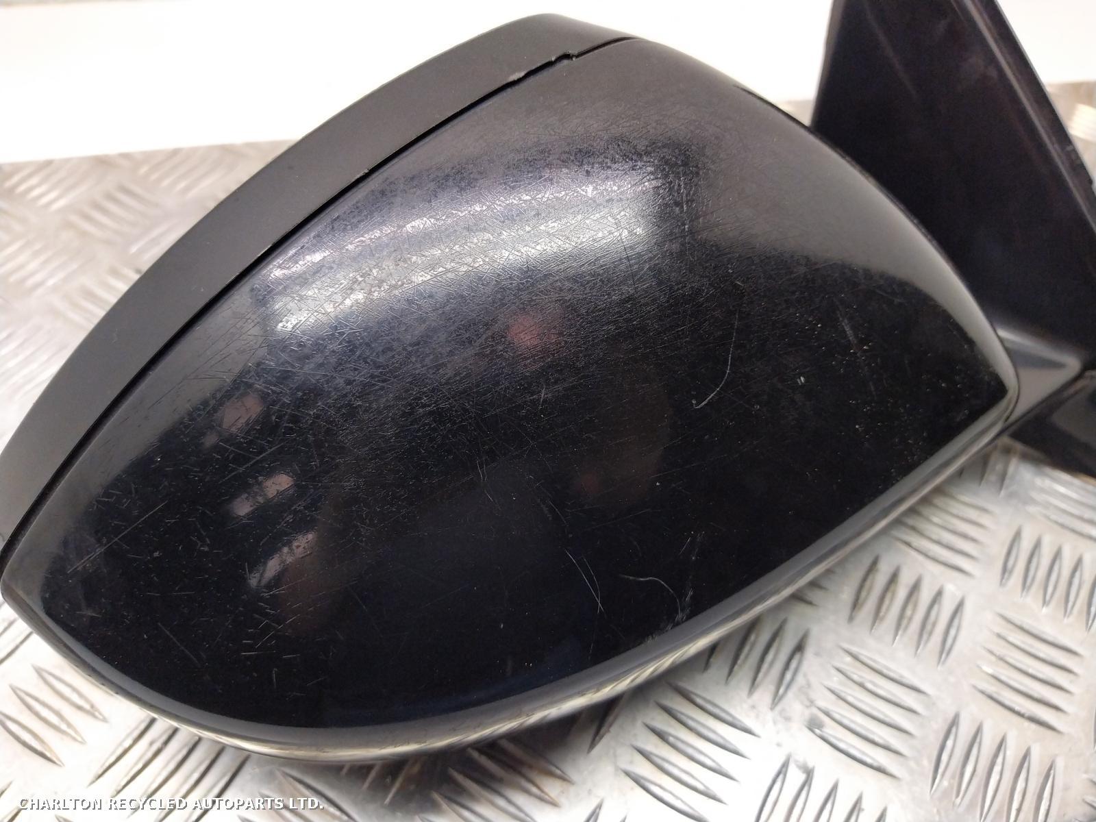 View Auto part R Door Mirror LAND ROVER RANGE ROVER EVOQUE 2015