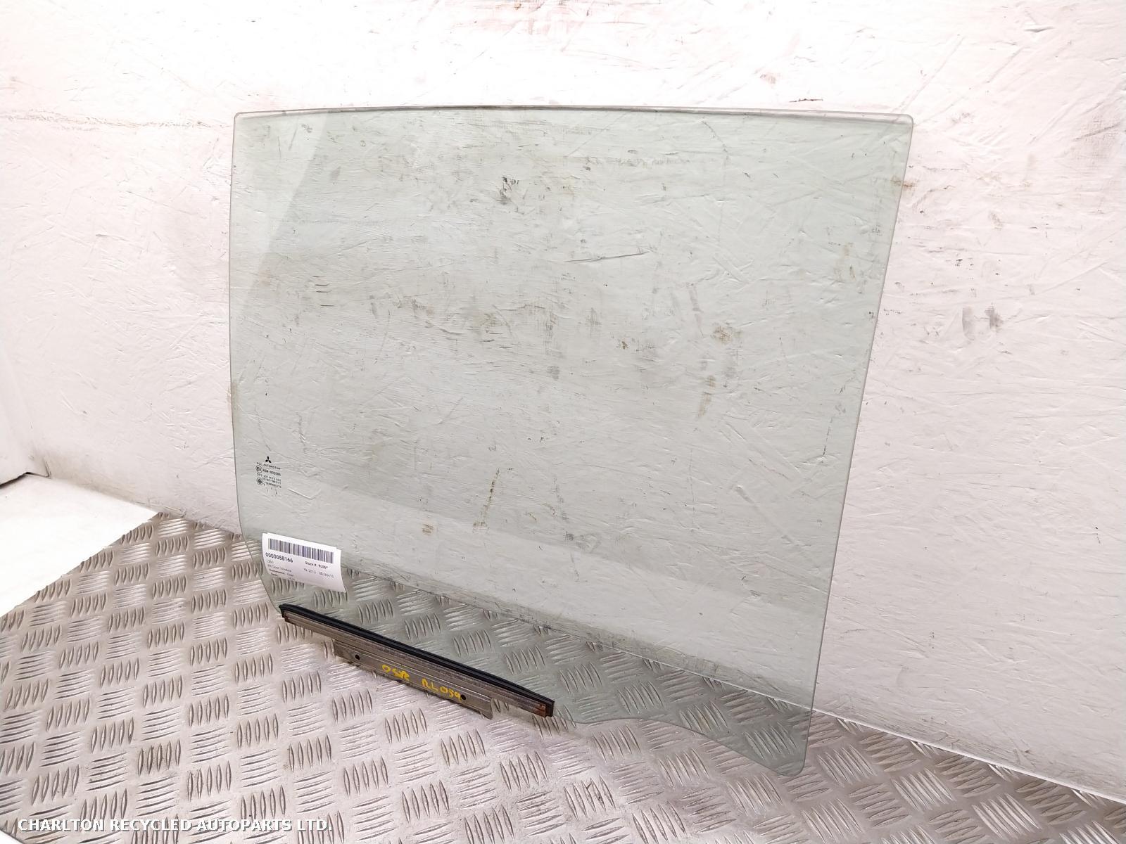 View Auto part RR Door Window MITSUBISHI L200 2013