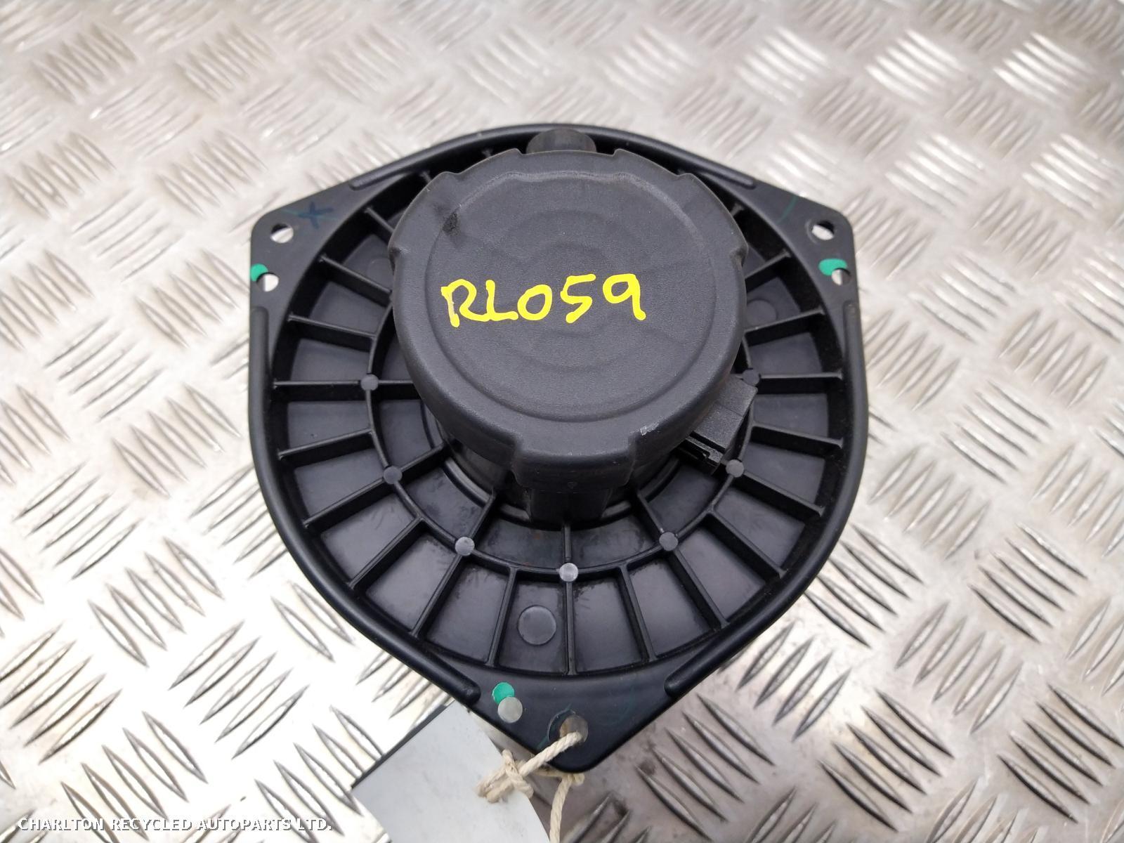 2013 MITSUBISHI L200 Heater Motor/Assembly View Auto part Heater Motor/Assembly MITSUBISHI L200 2013
